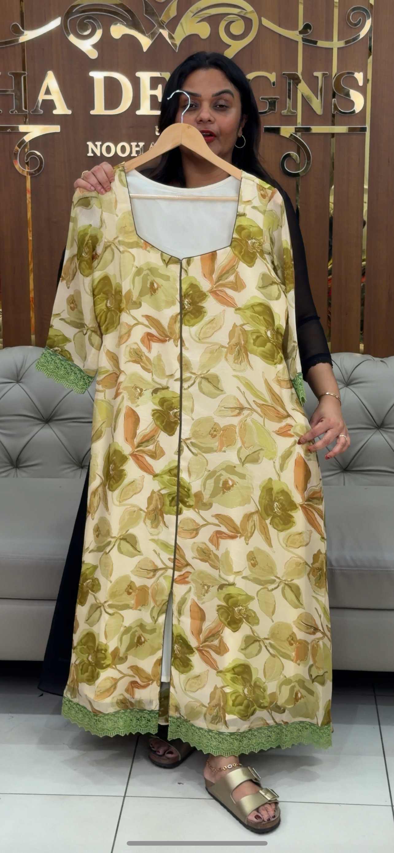 IHA'S IN-HOUSE PRINTED ALINE TOPS - IHA 30601