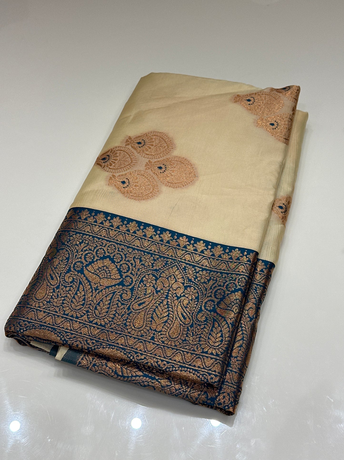 OFFER SALES SAREES - IHA 27171