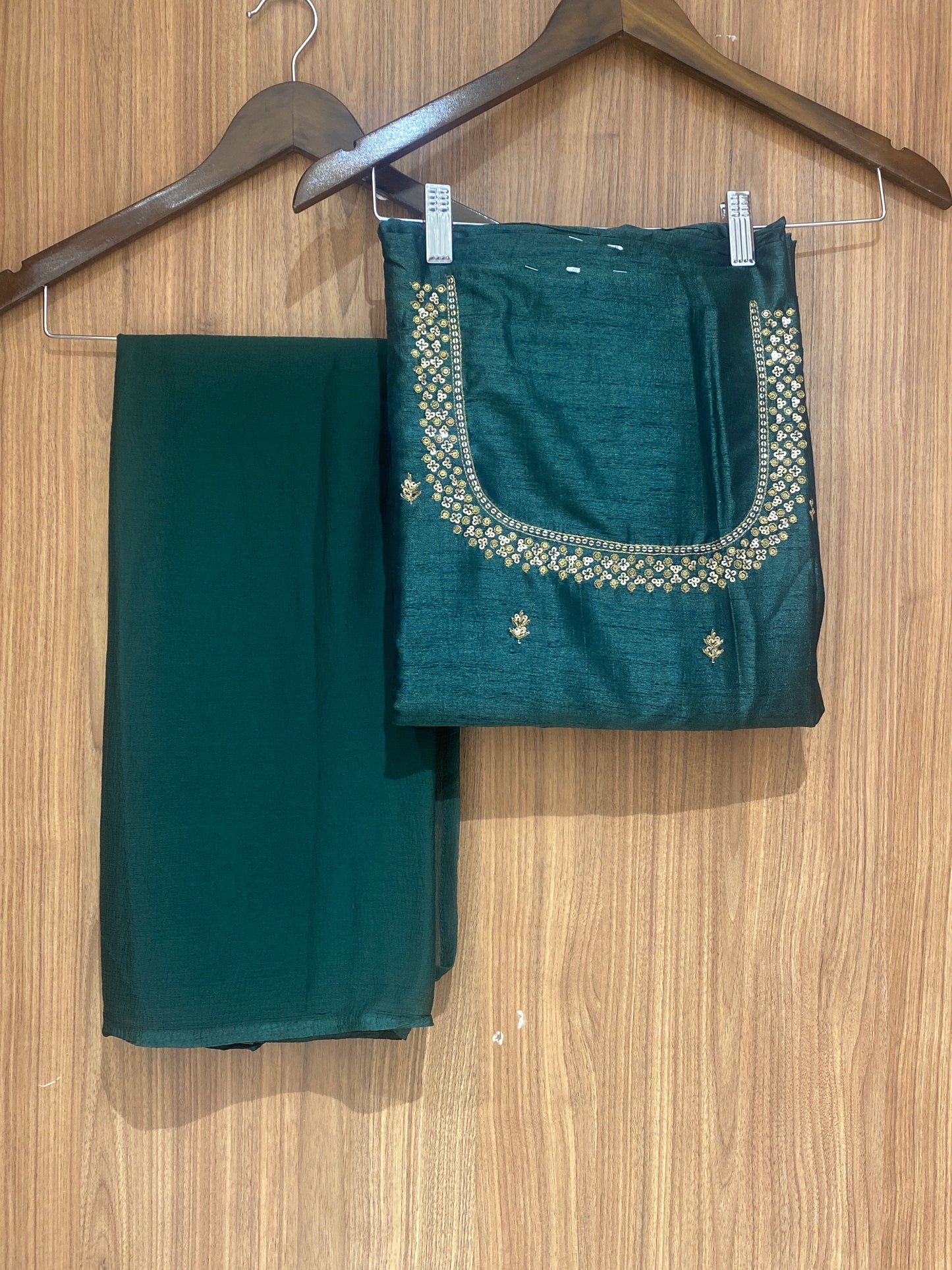 OFFER SALES UNSTITCHED SALWAR SUITS - IHA 26942