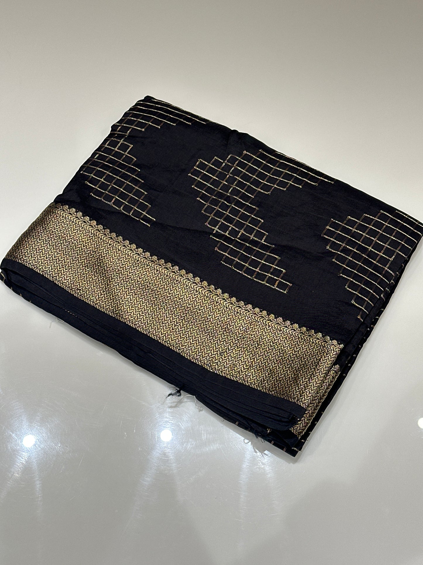 OFFER SALES SAREES - IHA 27131