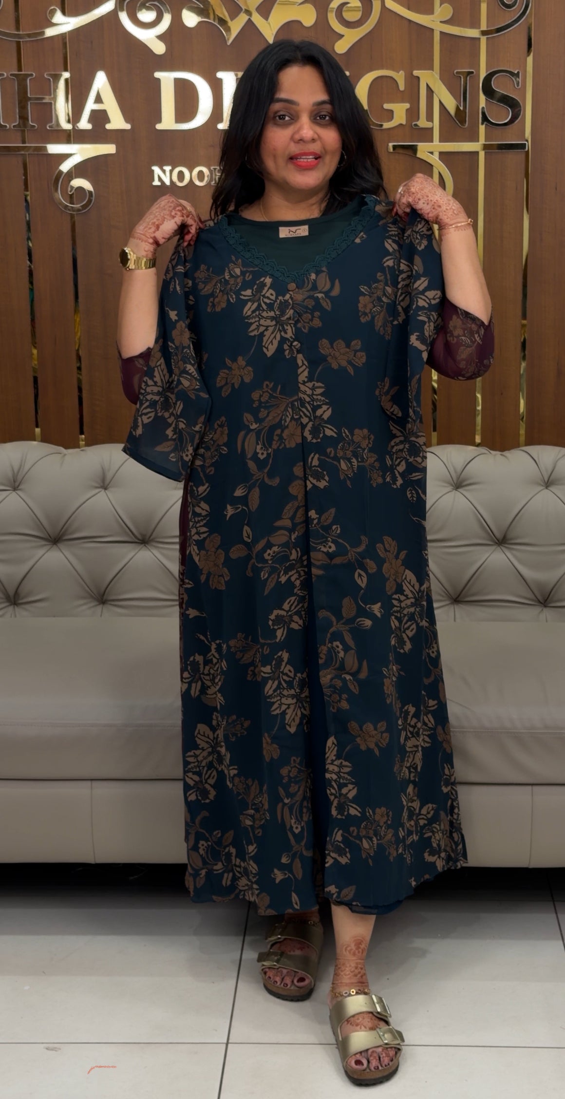 IHA'S IN-HOUSE PRINTED ALINE TOPS - IHA 30028