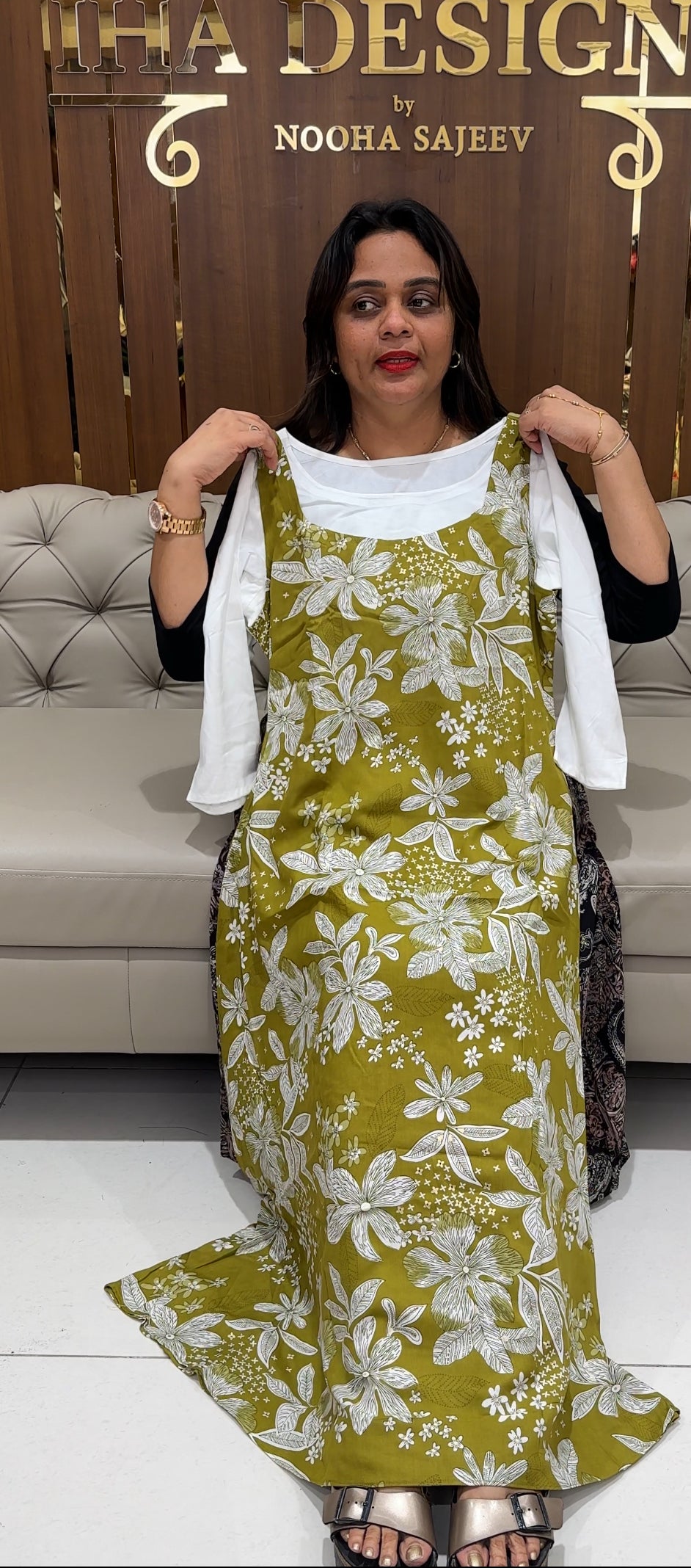 IHA'S IN-HOUSE PRINTED PINAFORE TOPS - IHA 24324