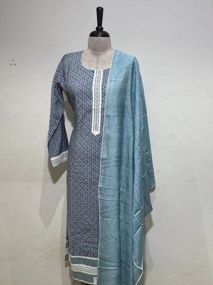 OFFER SALES READY TO WEAR SETS  -  IHA 35622