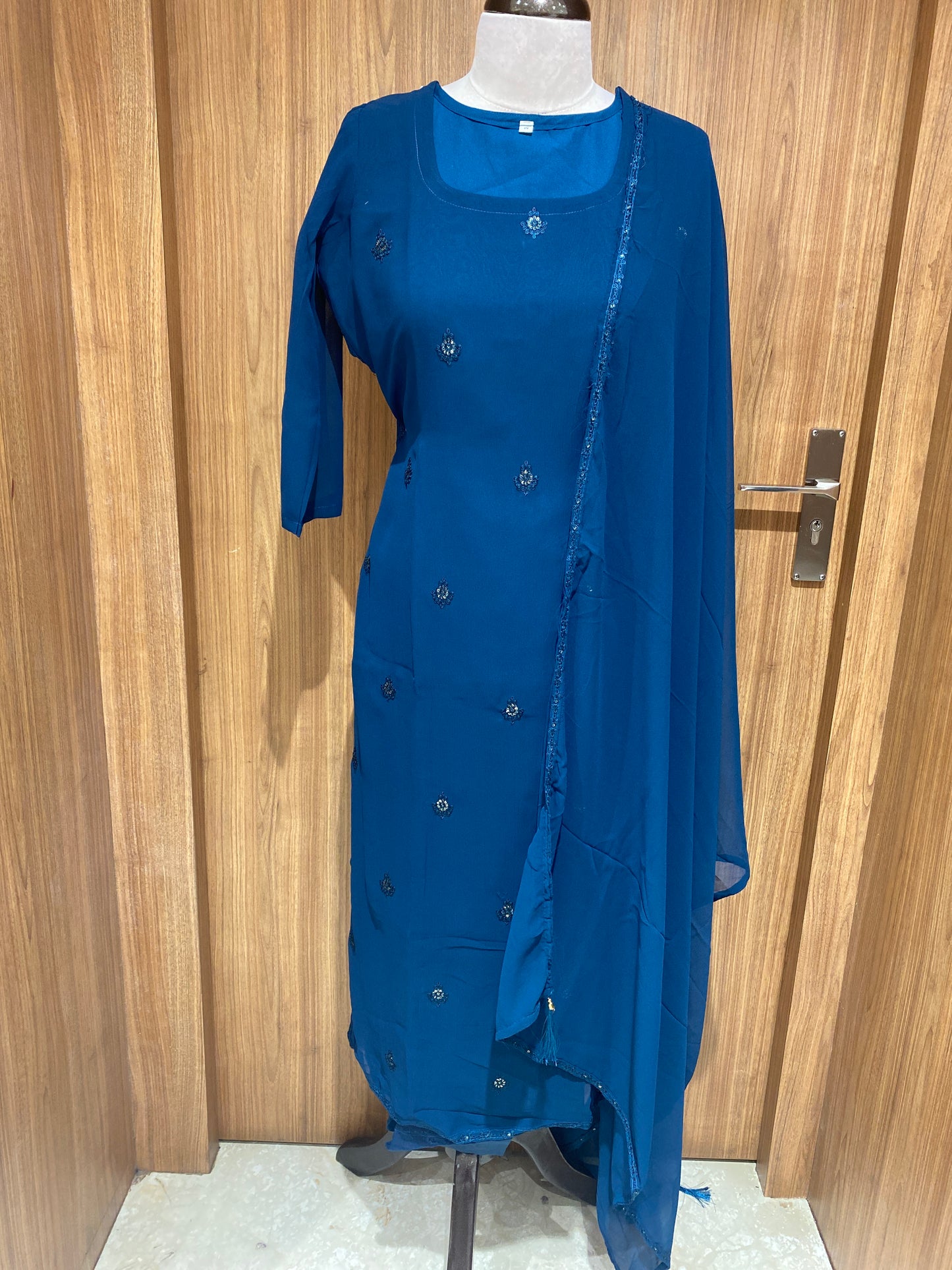 OFFER SALES TOP AND BOTTOM - IHA 27066