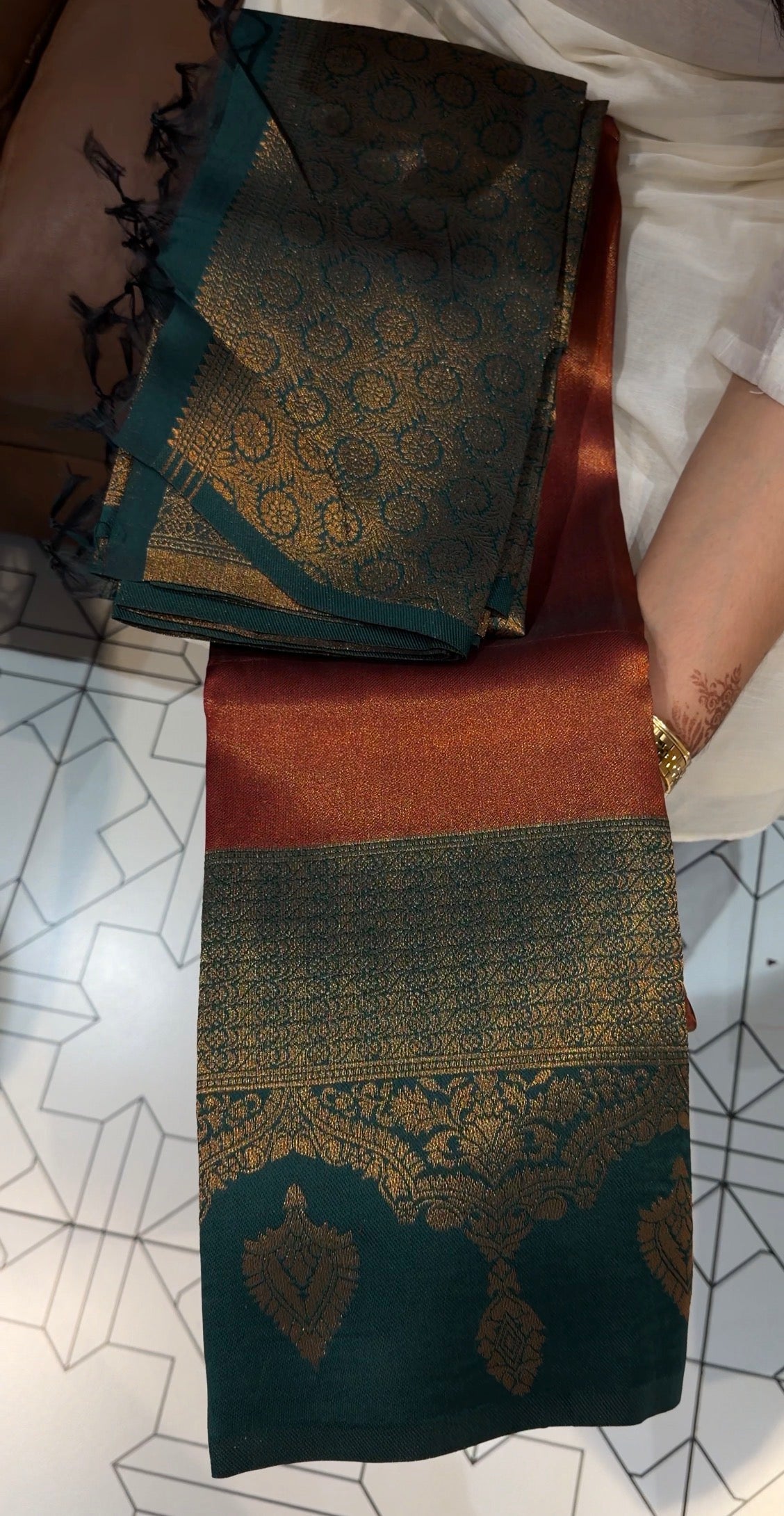 SILK DHAVANI MATERIAL - IHA 31572