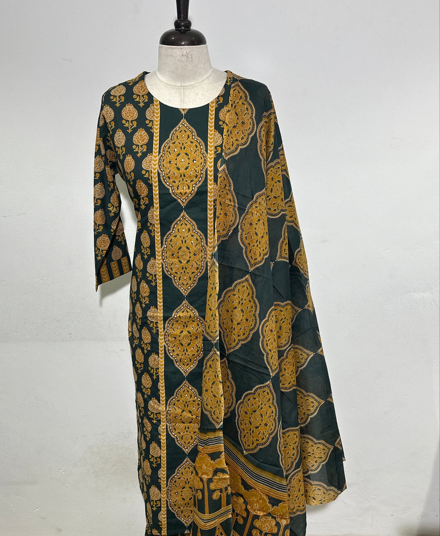 OFFER SALES TOP AND BOTTOM  -  IHA 34262