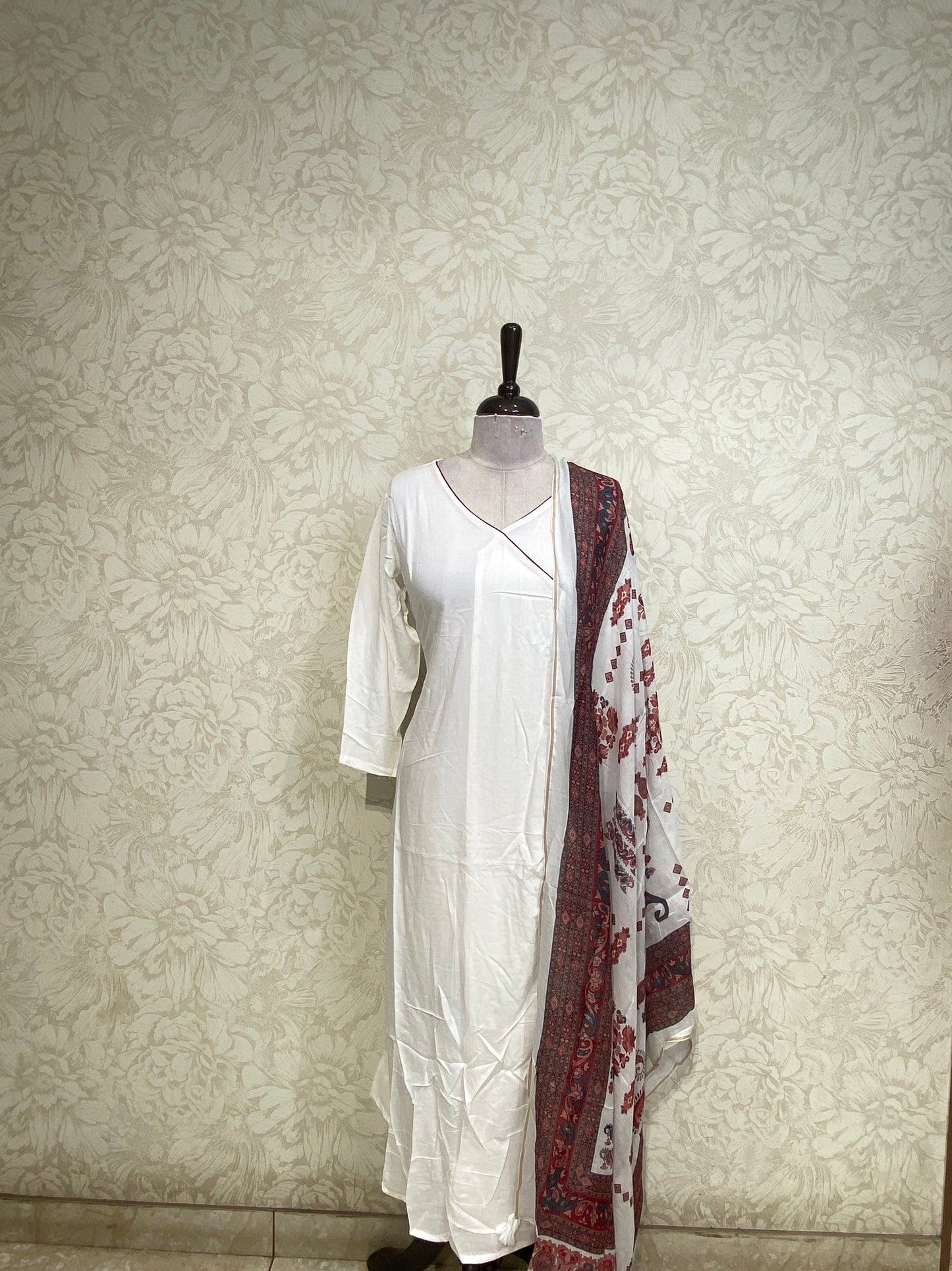 OFFER SALES TOPS COLLECTIONS - IHA 27006