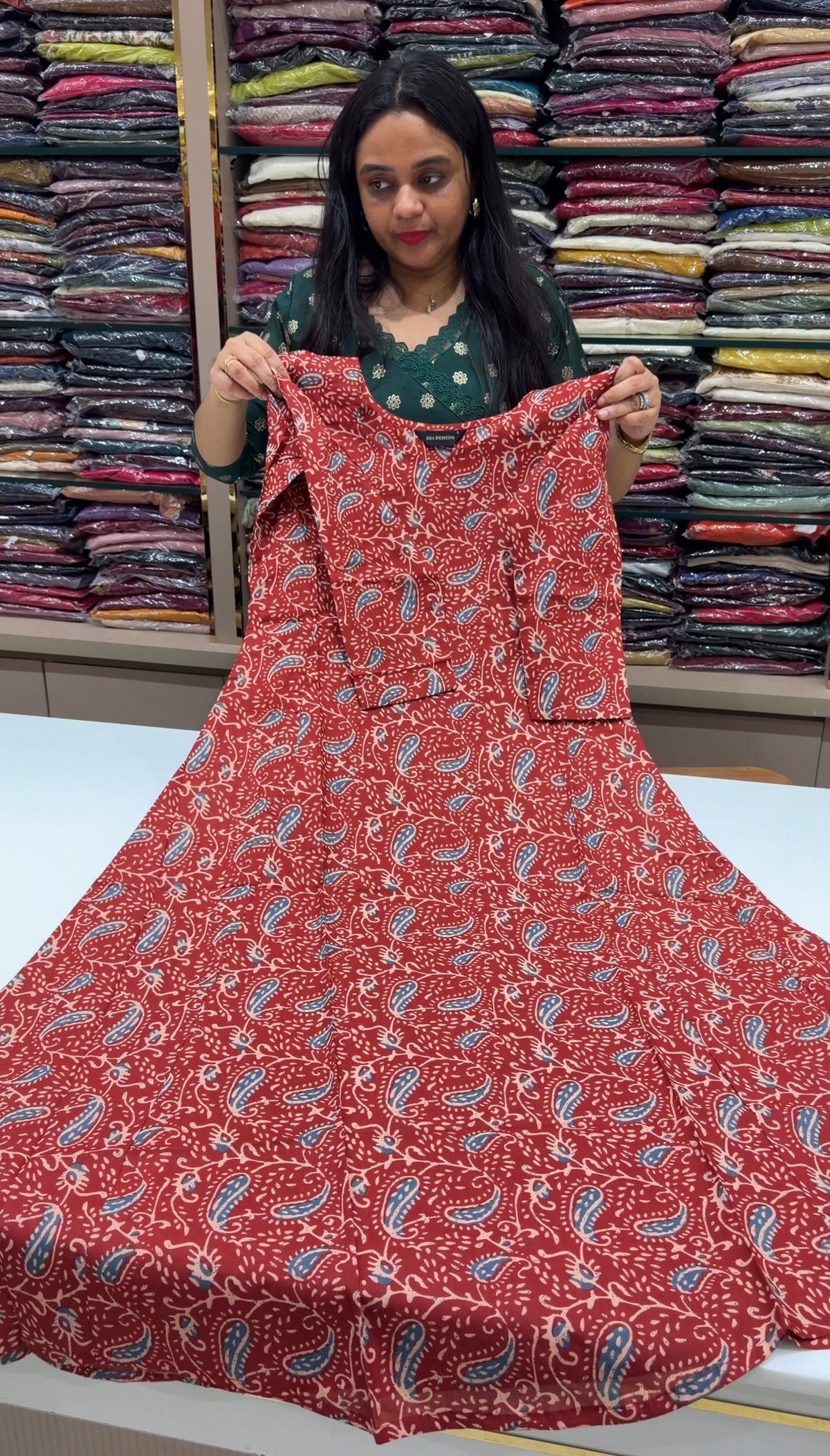 OFFER SALES READY TO WEAR SETS - IHA 35344