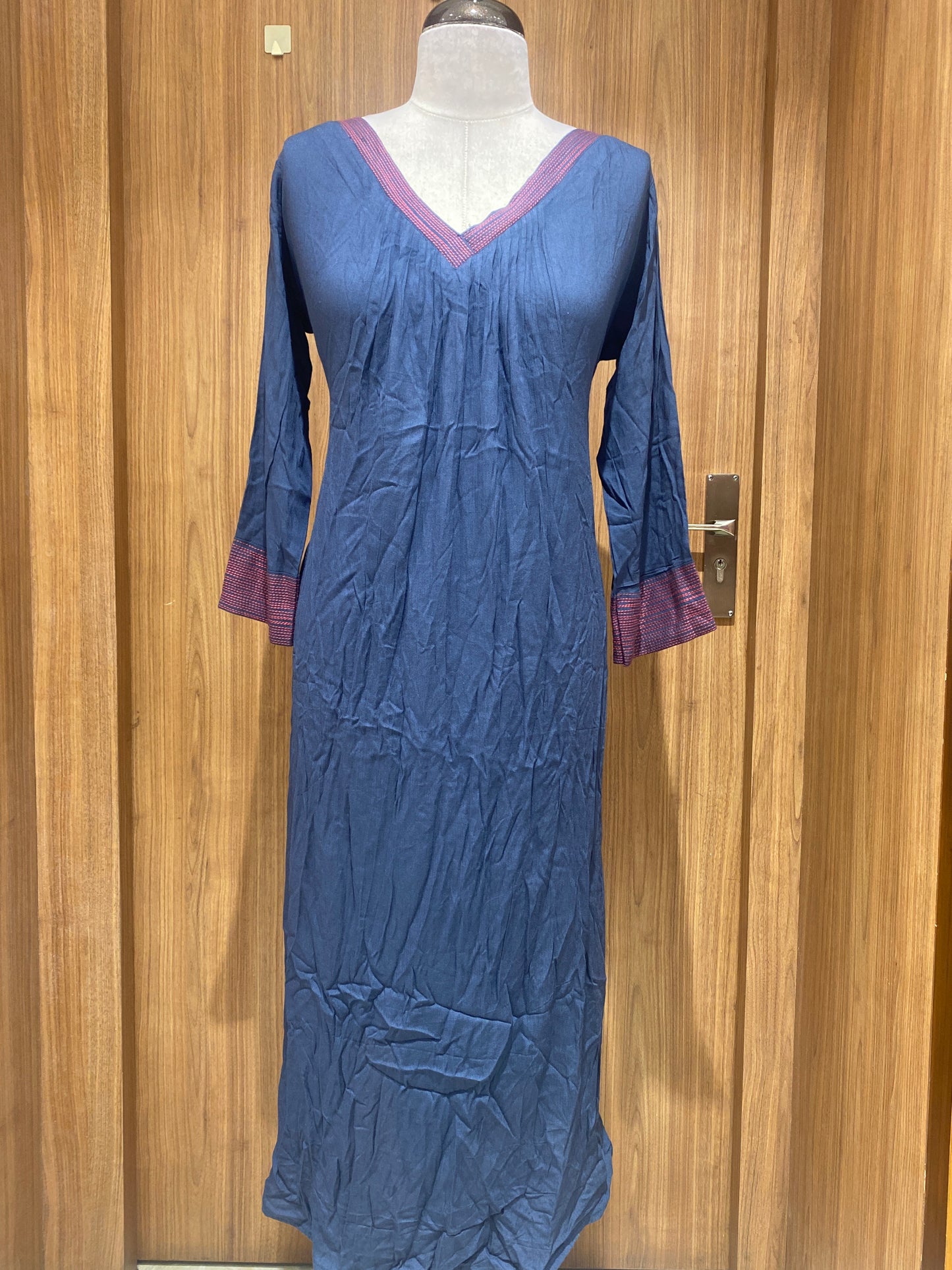 OFFER SALES TOPS COLLECTIONS - IHA 26995