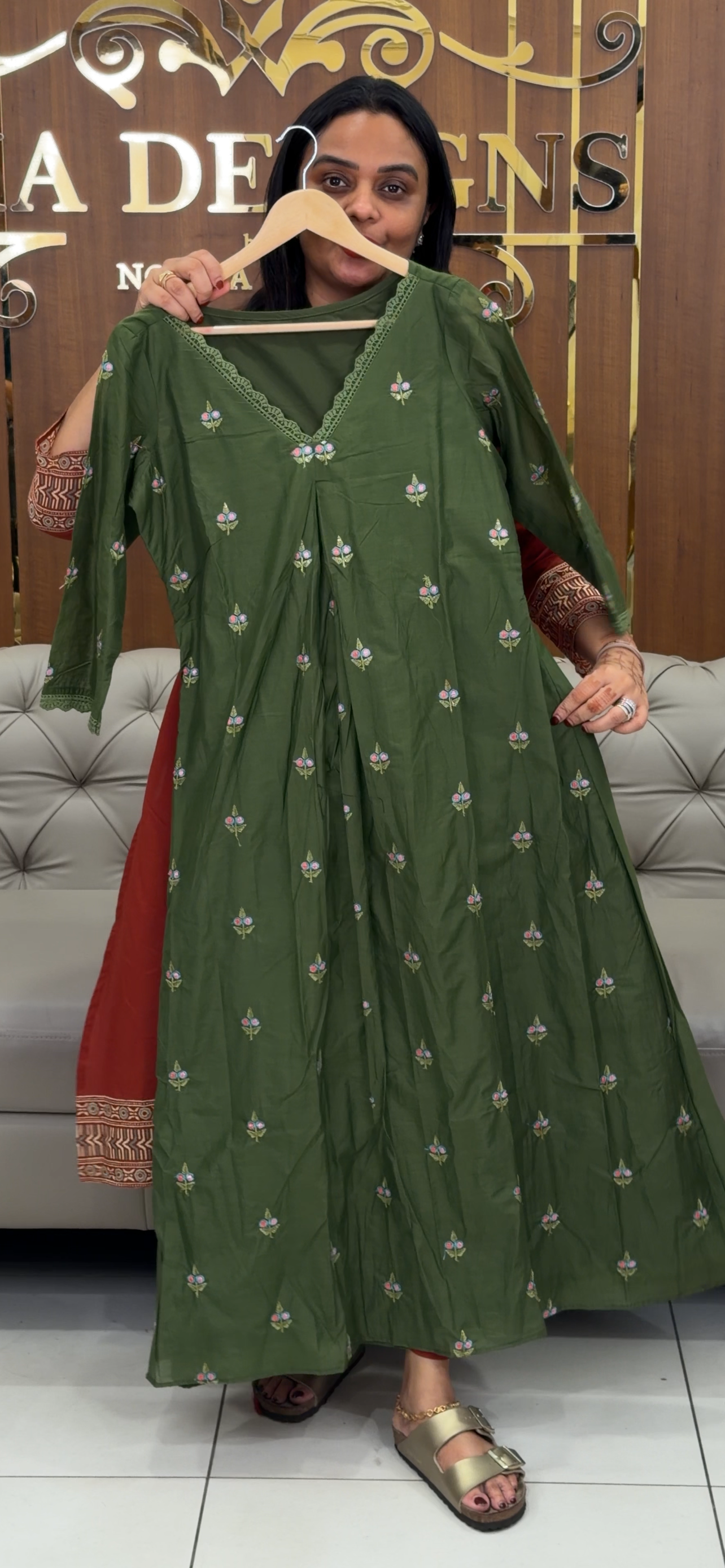 IHA'S IN-HOUSE ALINE TOPS - IHA 31873