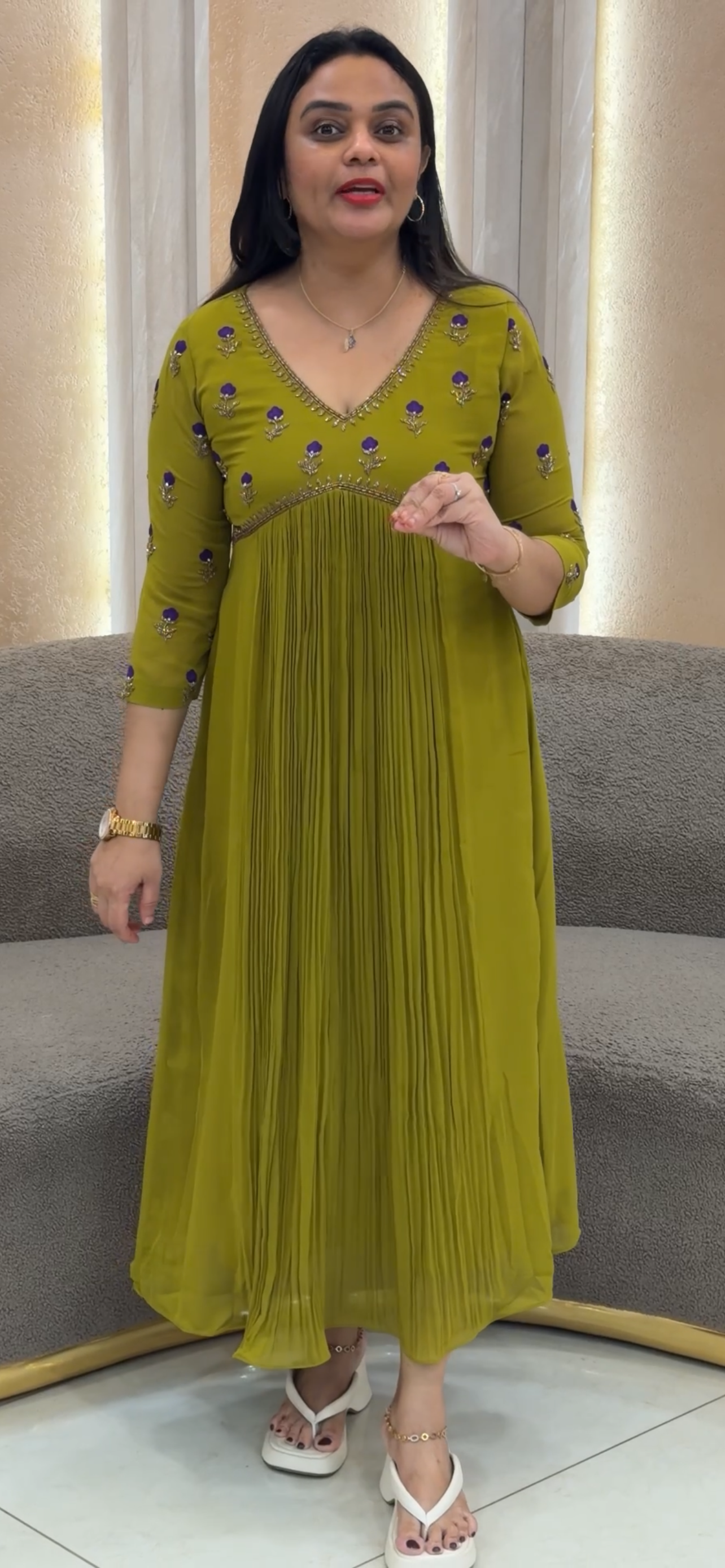IHA'S IN-HOUSE ALINE TOPS - IHA 33924