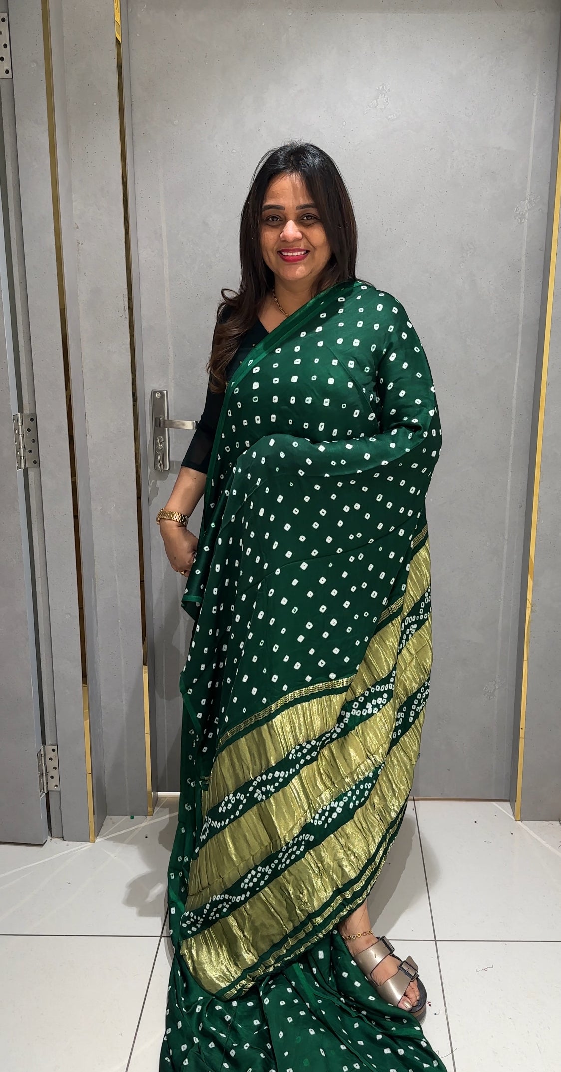 BANDANI SAREES - IHA 24420