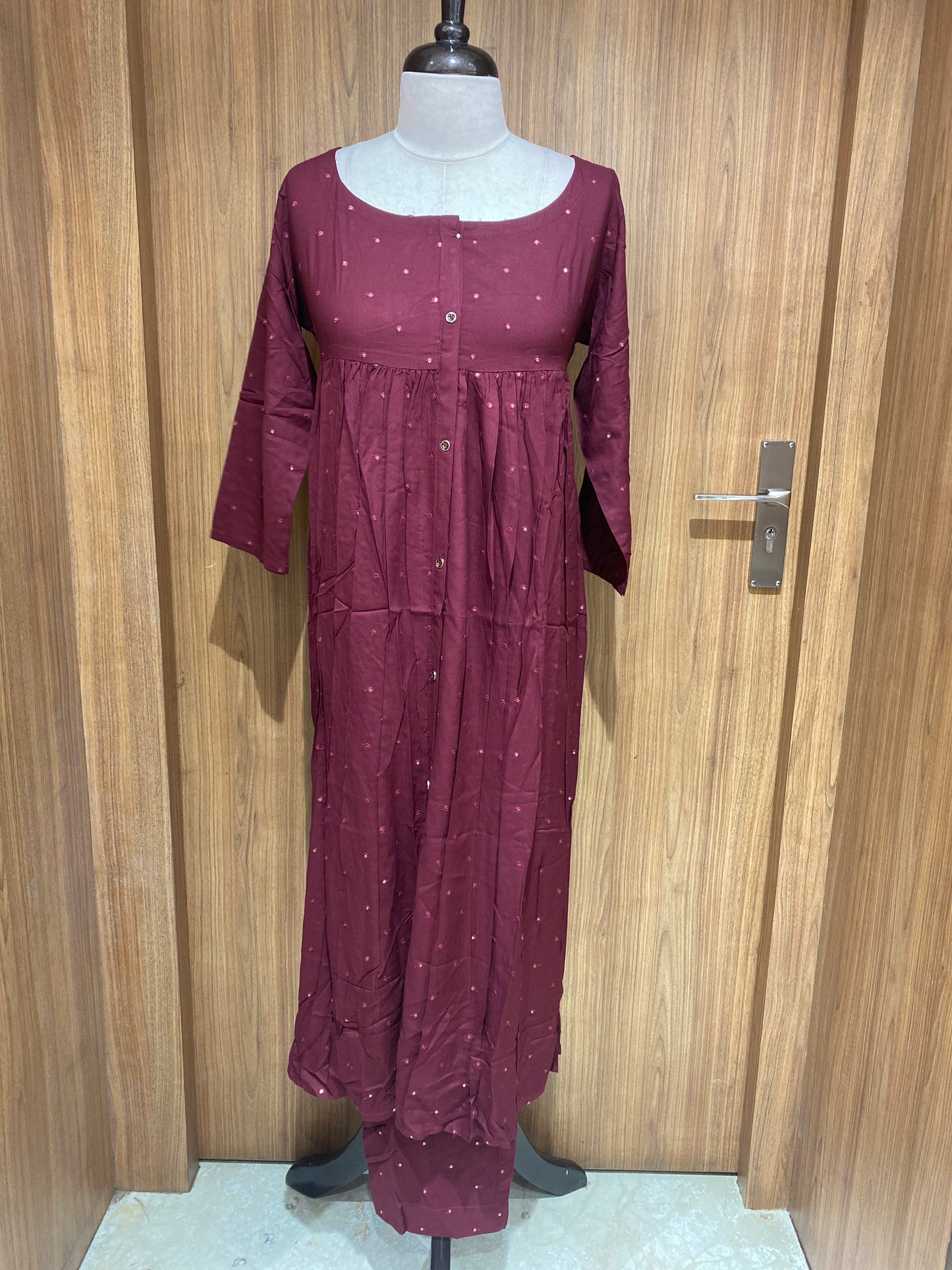 OFFER SALES TOP AND BOTTOM - IHA 27057