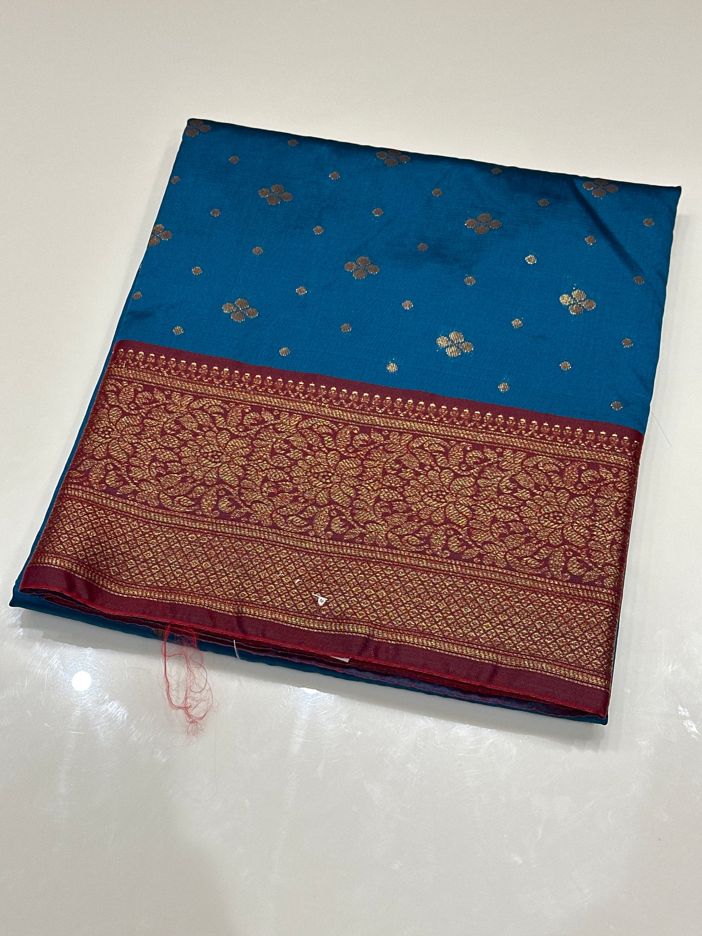 OFFER SALES SAREES - IHA 27178