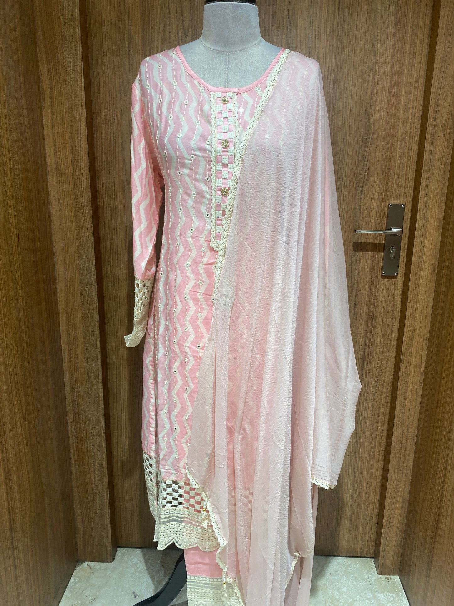 OFFER SALES TOP AND BOTTOM - IHA 27066
