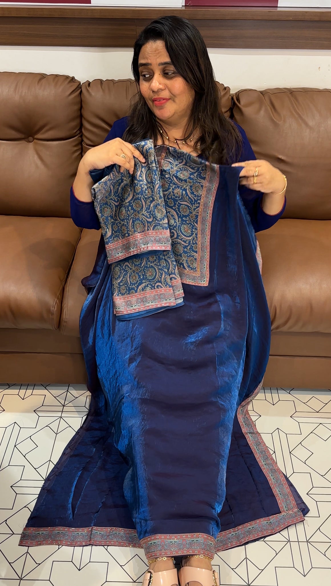 VELVET ORGANZA UNSTITCHED SALEAR SUITS - IHA 27899