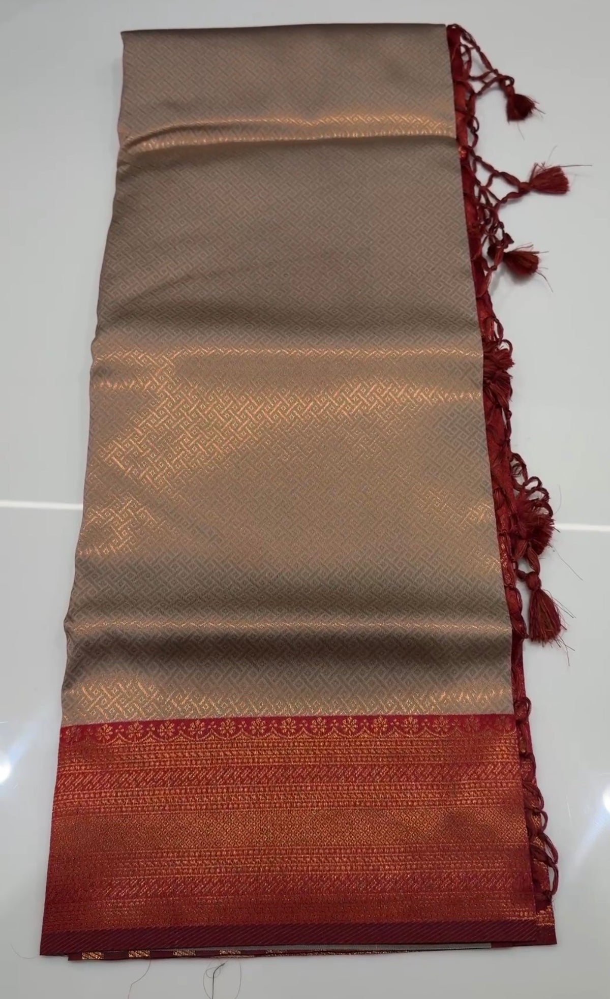 OFFER SALES SAREES - IHA 35386