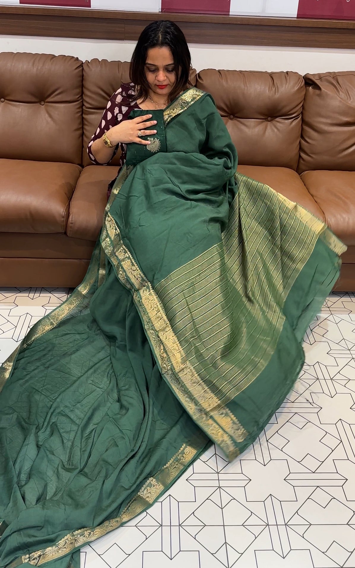 SEMI BANARASI SAREE - IHA 16337