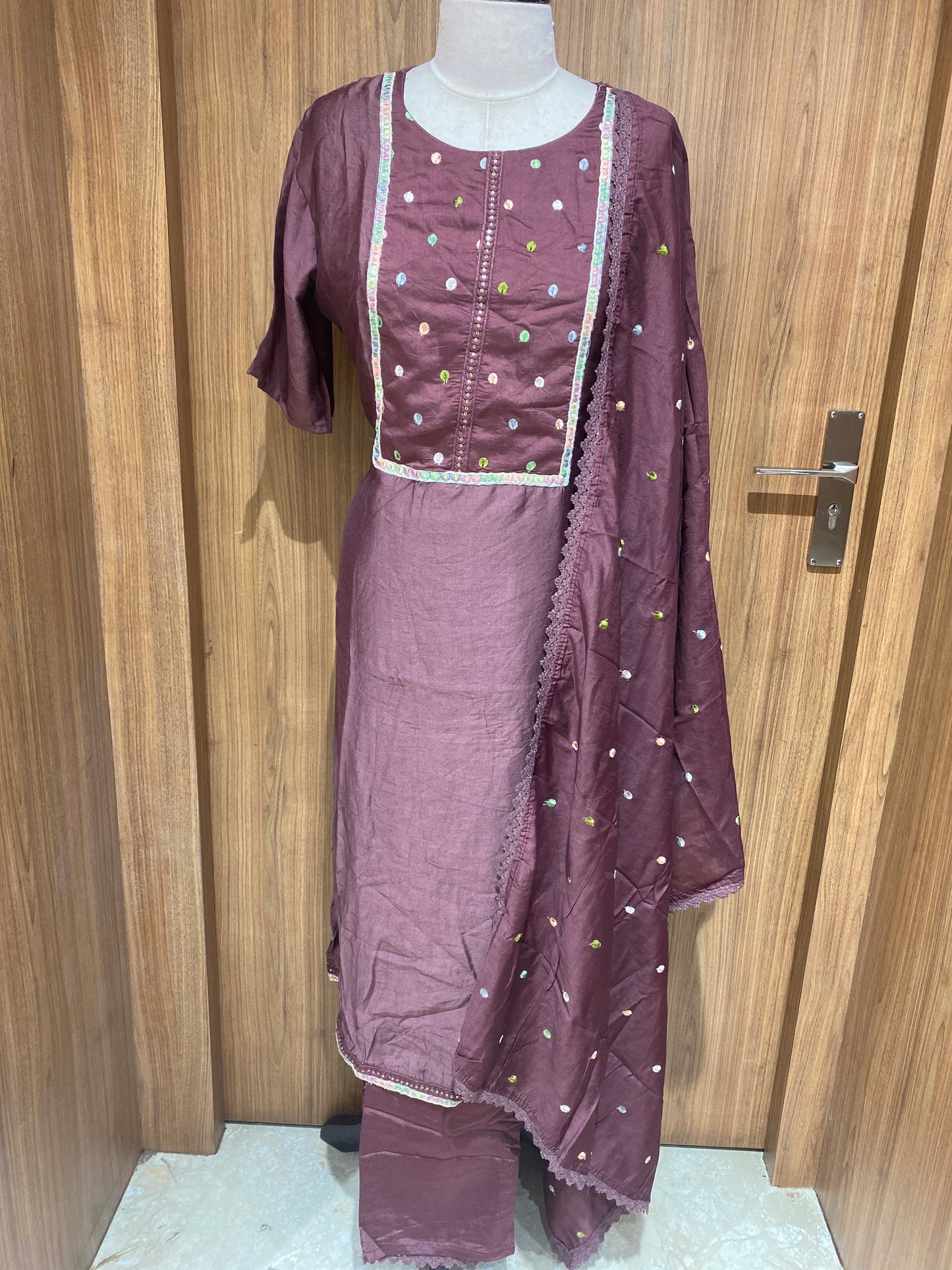 OFFER SALES TOP AND BOTTOM - IHA 27066