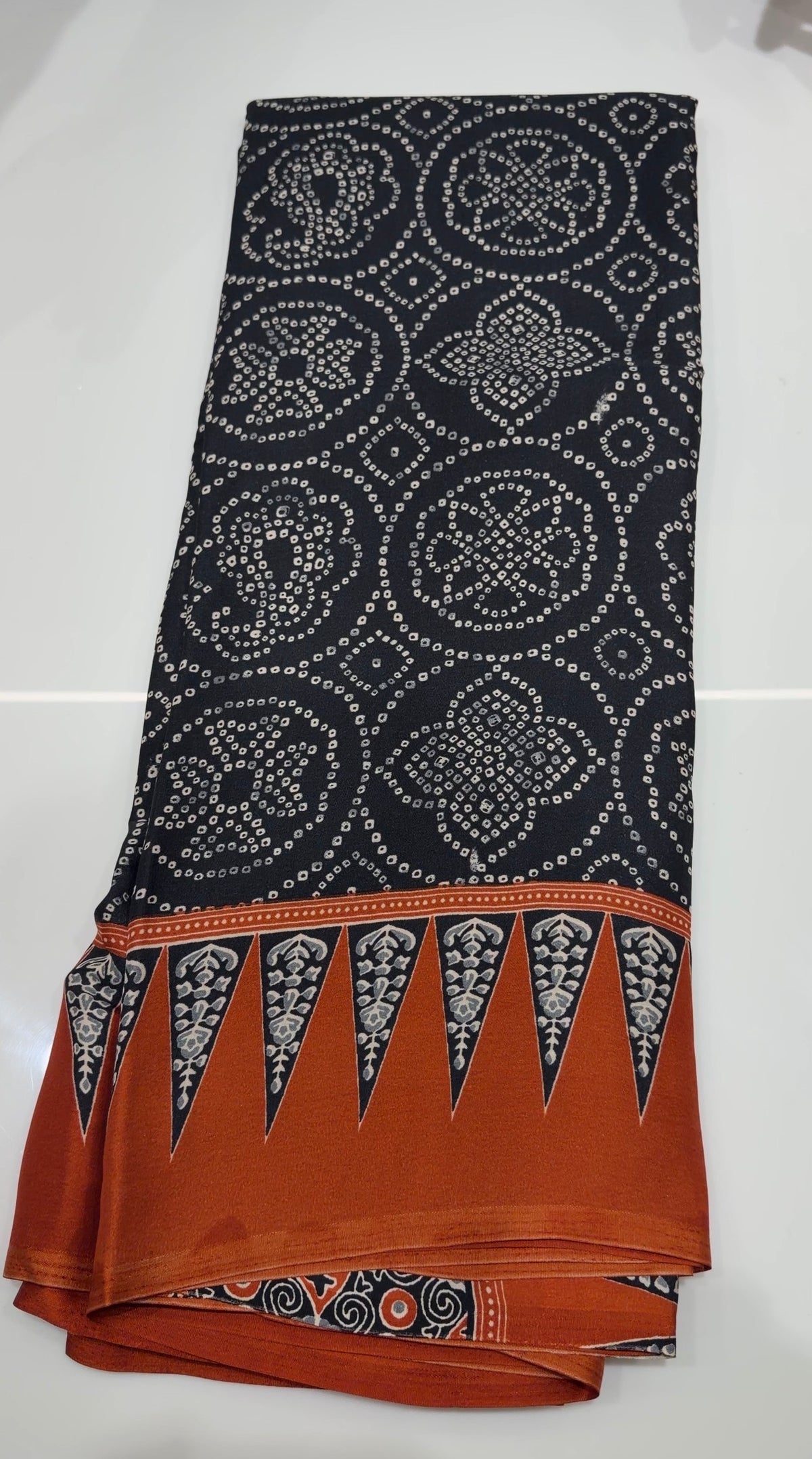 OFFER SALES SAREES - IHA 35387
