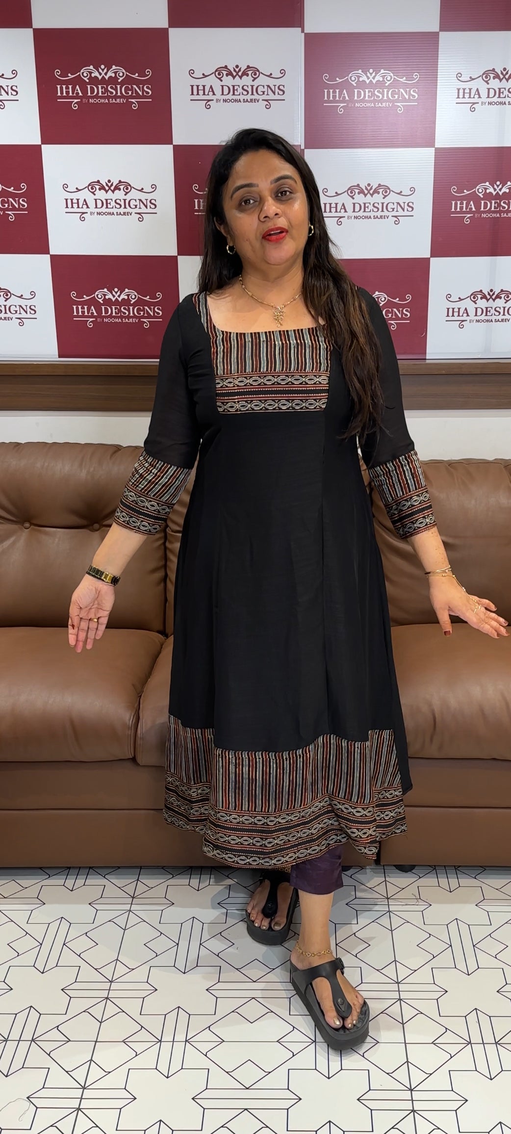 IHA'S IN-HOUSE ALINE TOPS- IHA 25019