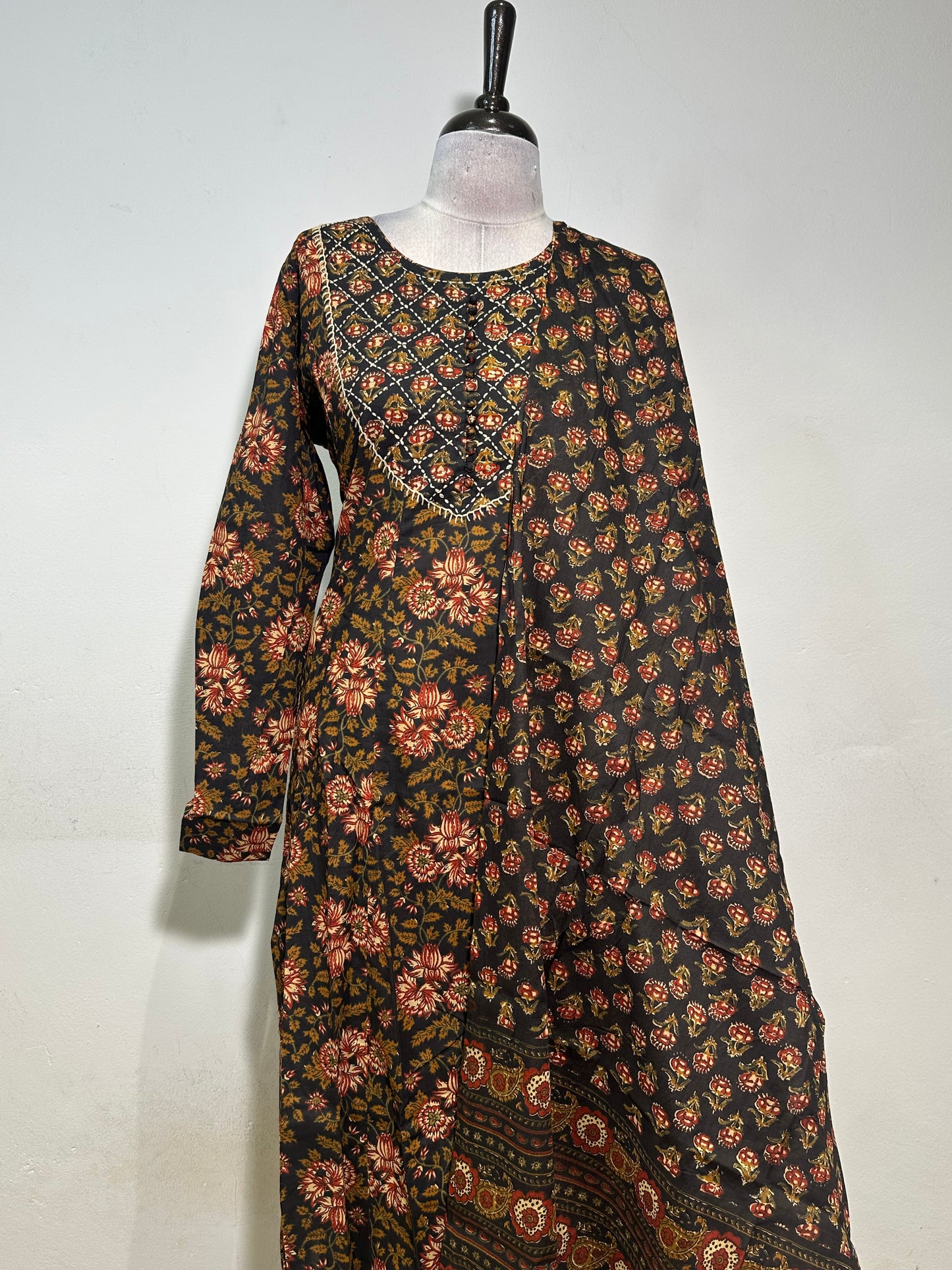 OFFER SALES TOP AND  BOTTOM  -  IHA 34572