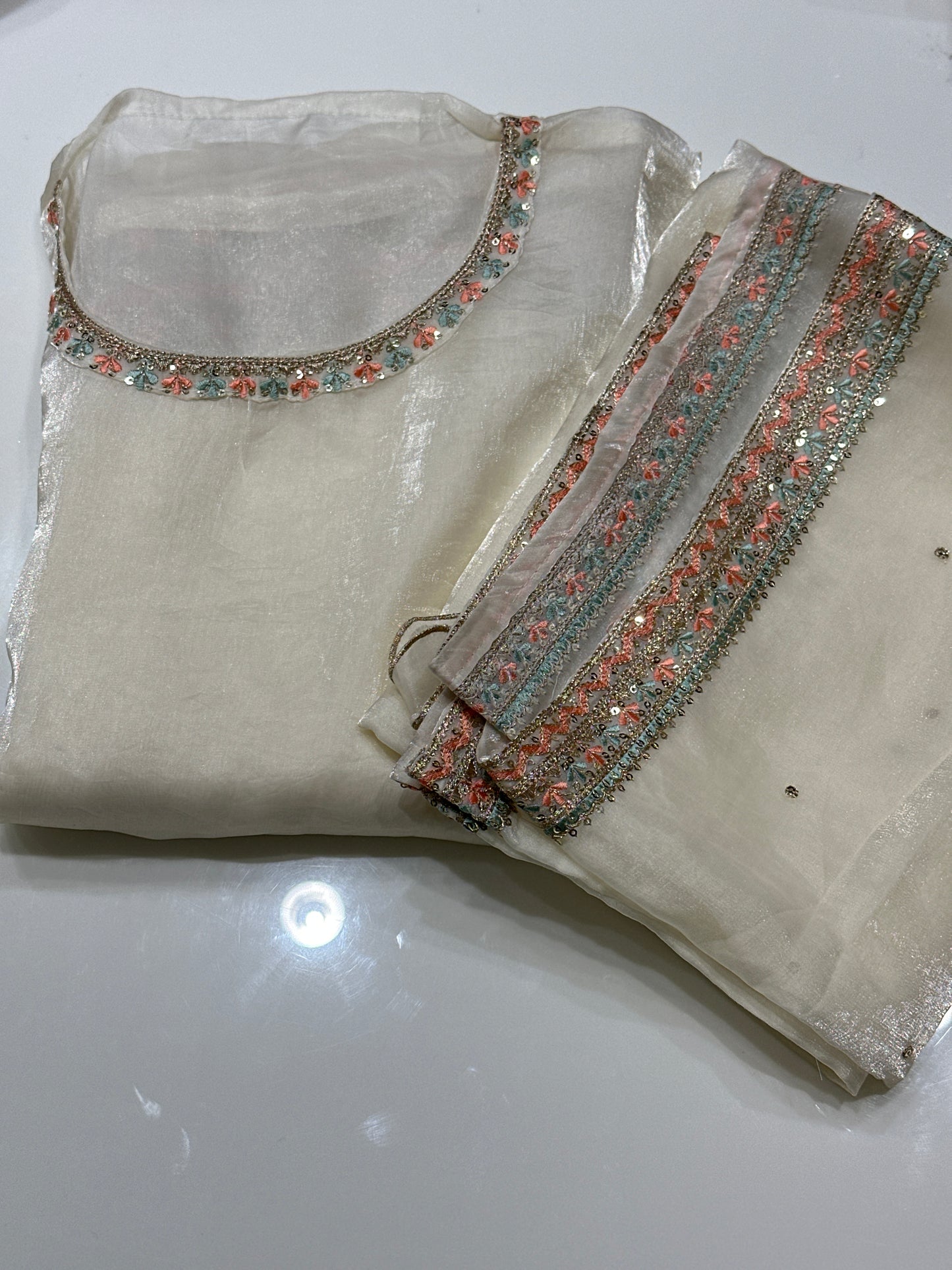 OFFER SALES UNSTITCHED SALWAR SUITS -  IHA 33704