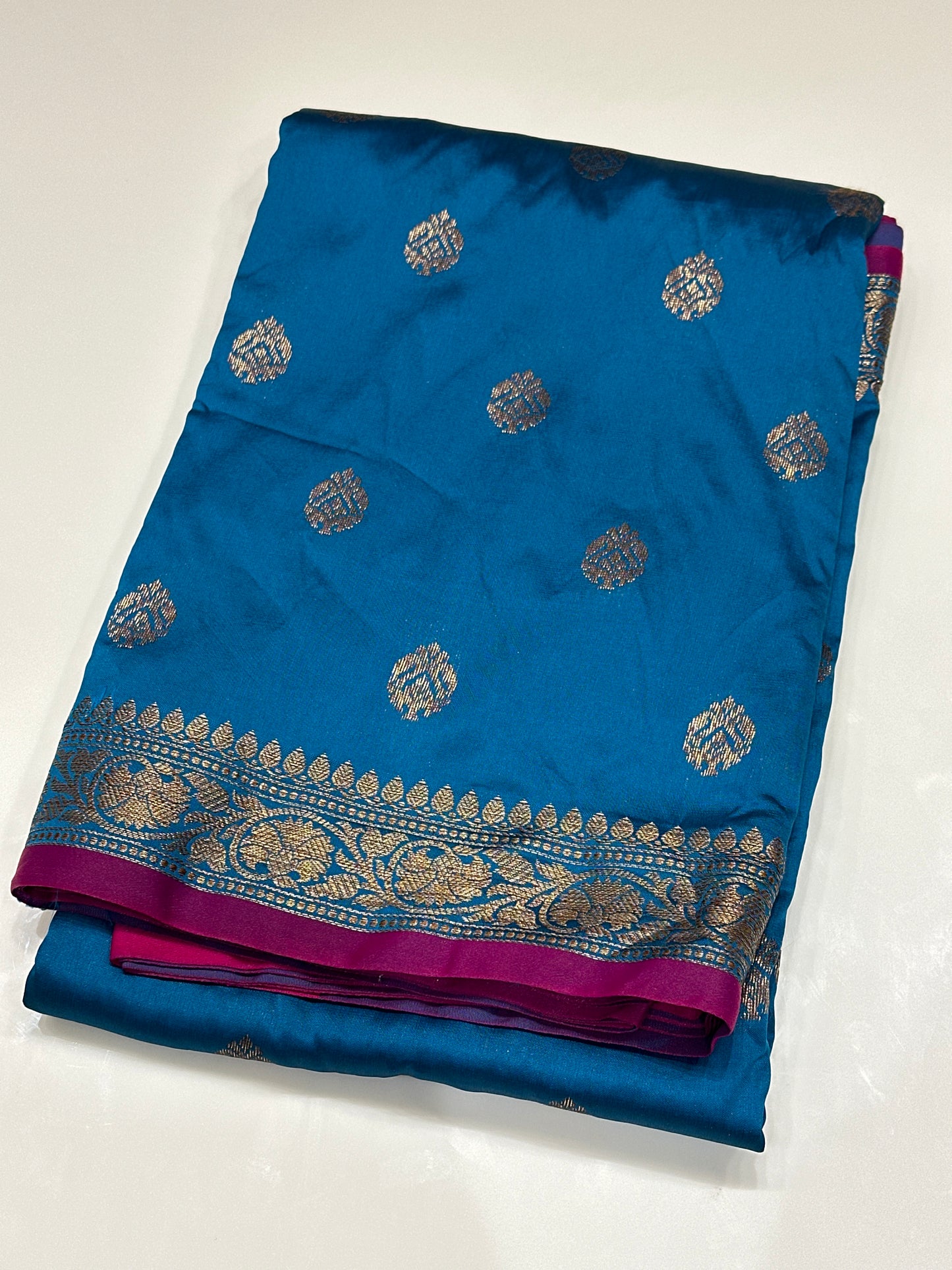 OFFER SALES SAREES - IHA 27178