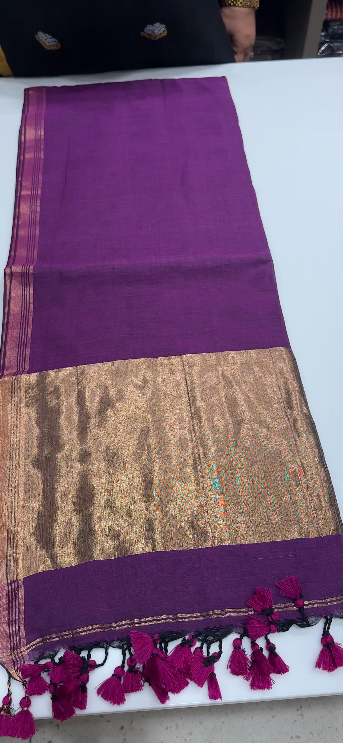 OFFER SALES SAREES - IHA 35468