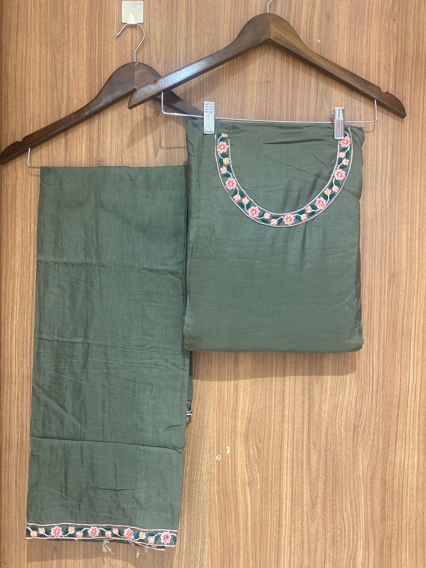 OFFER SALES UNSTITCHED SALWAR SUITS - IHA 26949