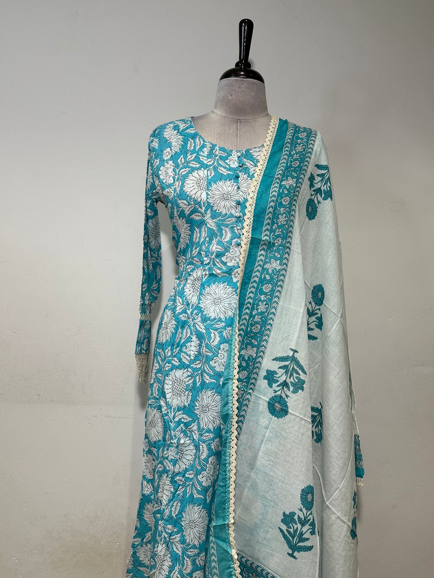 OFFER SALES TOP AND  BOTTOM  -  IHA 34572