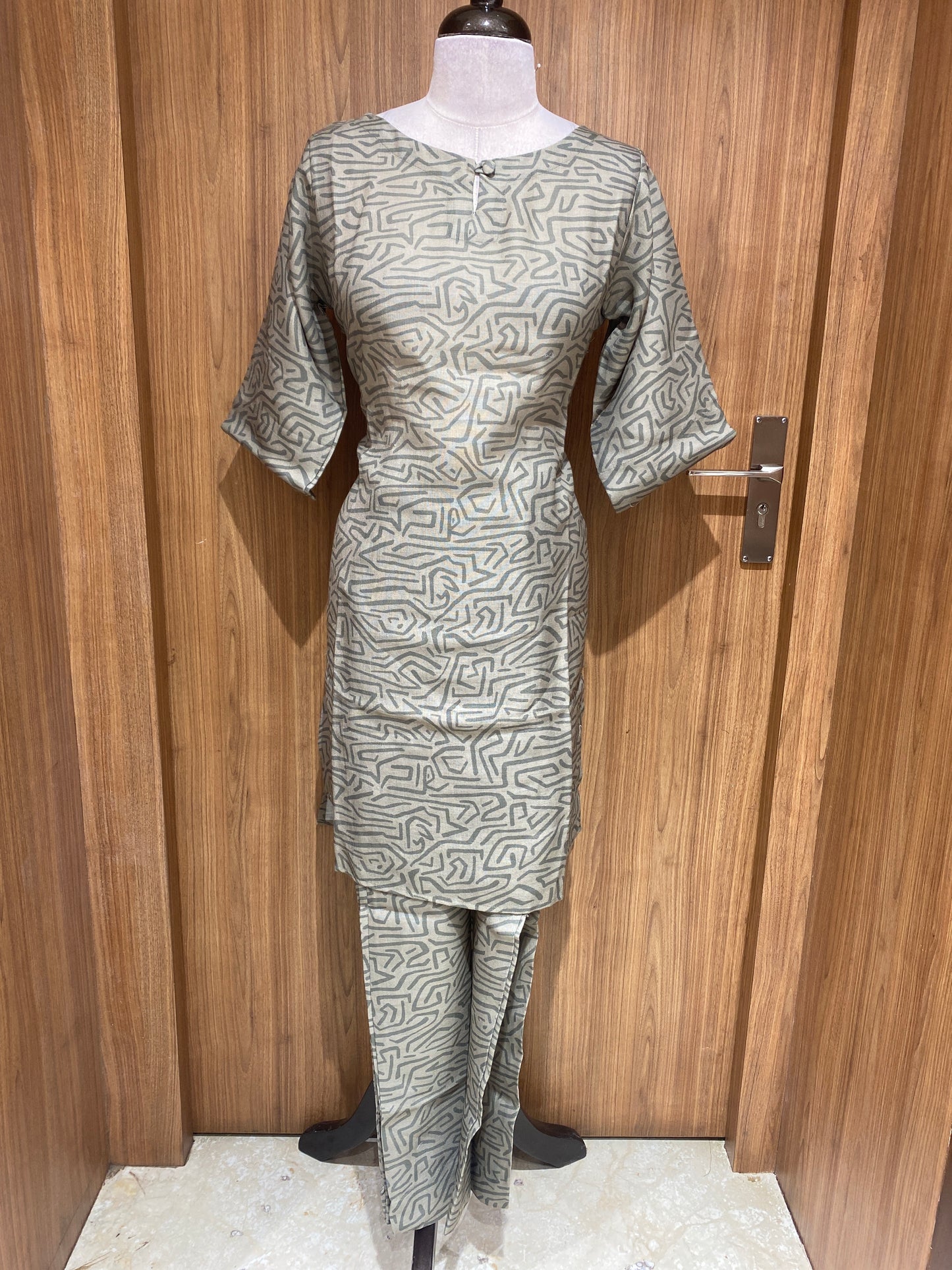 OFFER SALES TOP AND BOTTOM - IHA 27057