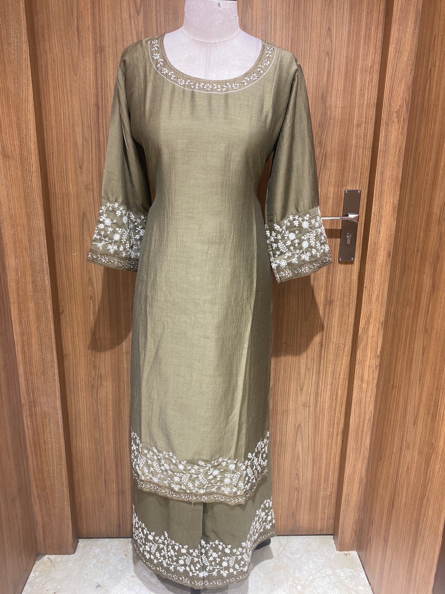 OFFER SALES TOP AND BOTTOM - IHA 27066
