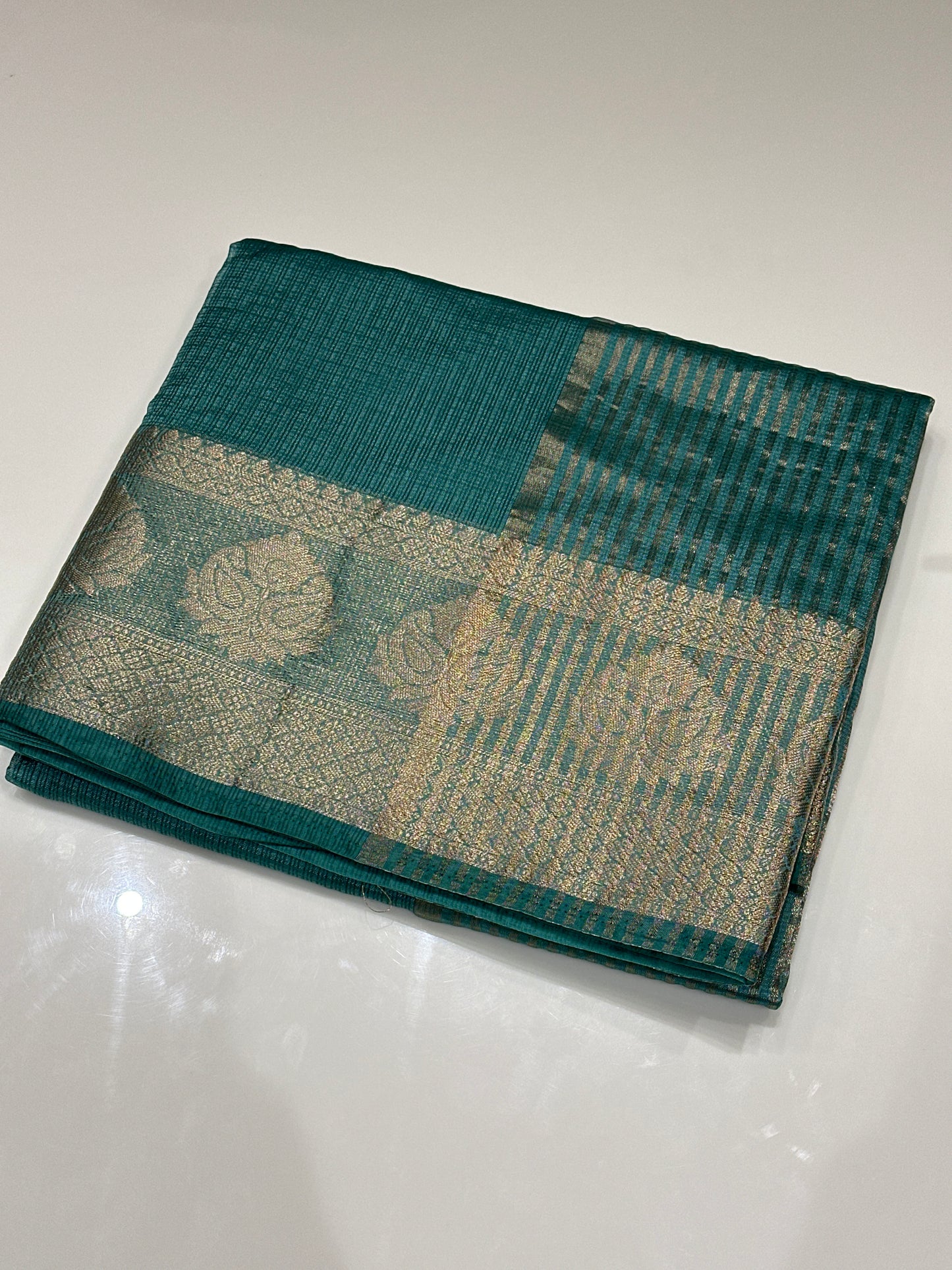 OFFER SALES SAREES - IHA 27182
