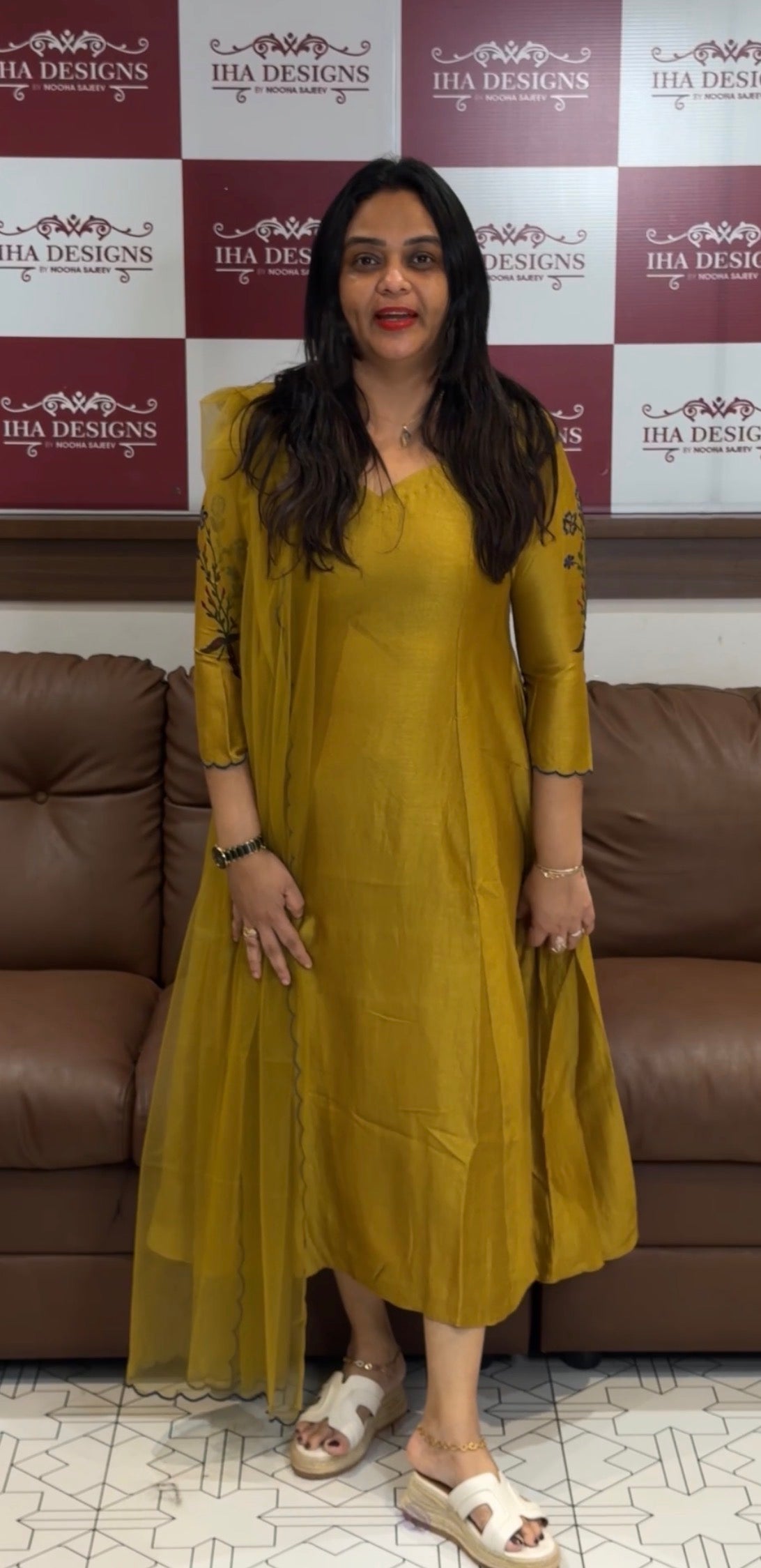 IHA'S IN-HOUSE ALINE TOP AND DUPATTA - IHA 34300