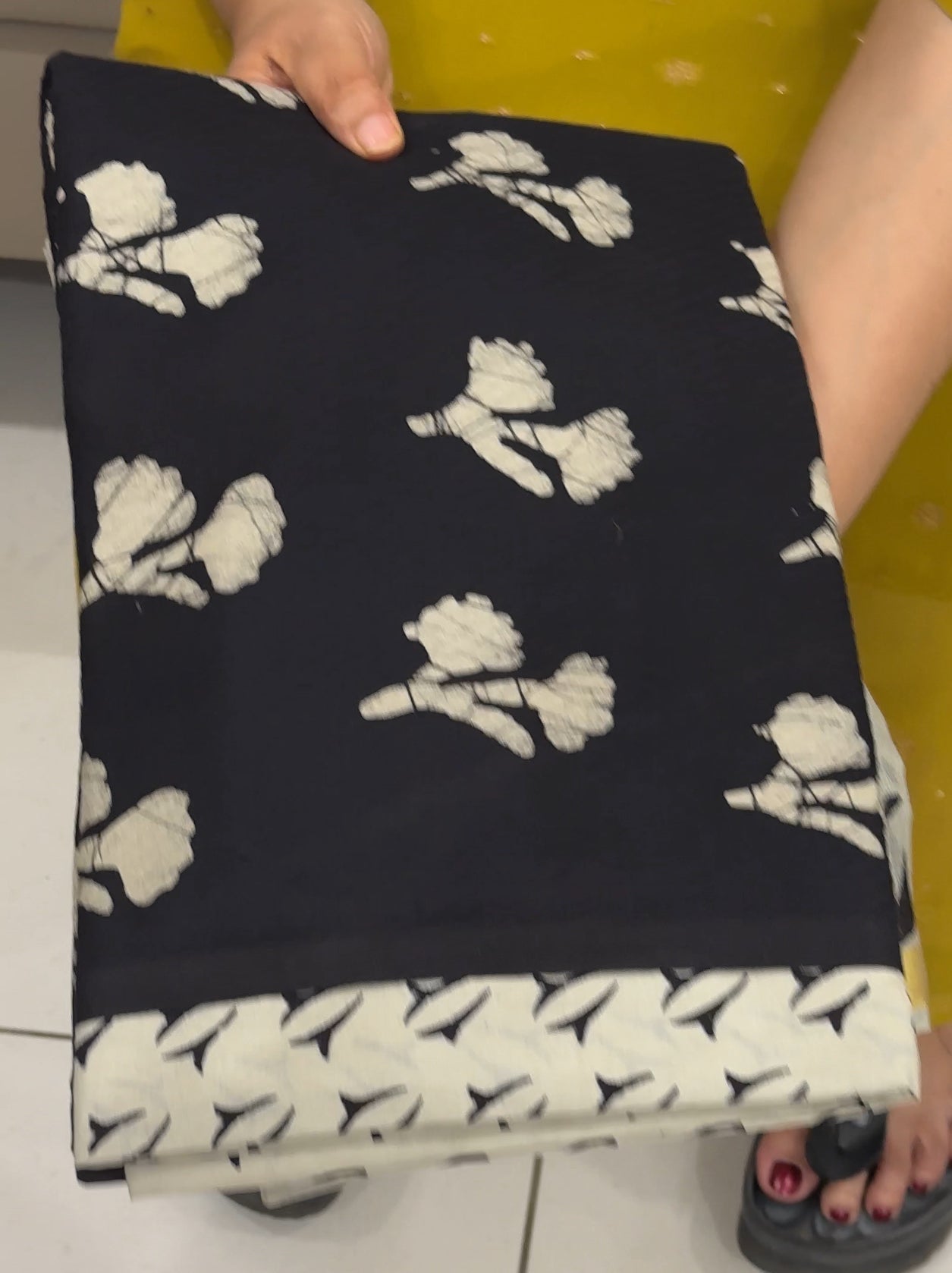 BATIK PRINTED UNSTITCHED SALWAR SUITS - IHA 28574