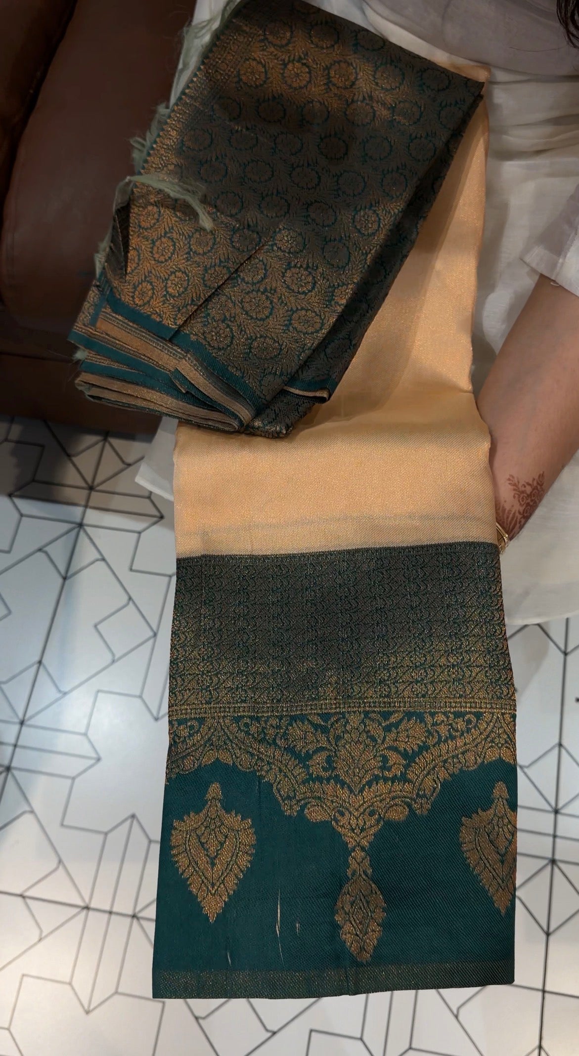 SILK DHAVANI MATERIAL - IHA 31572