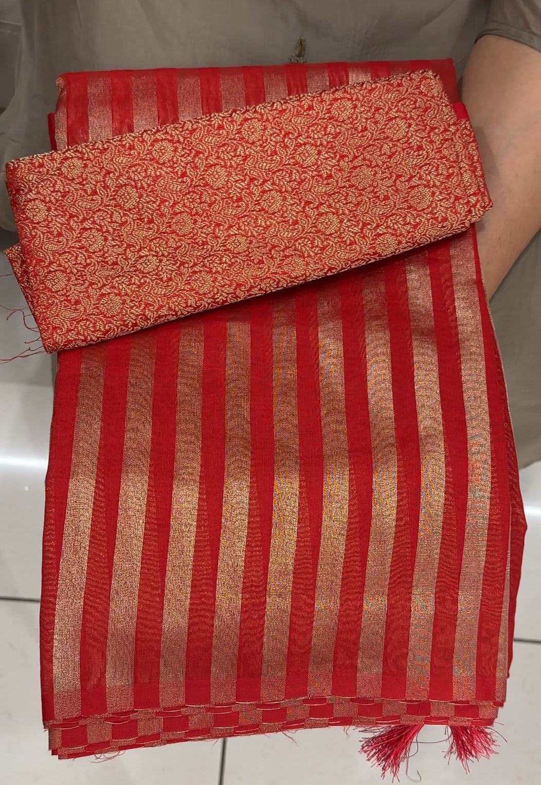 BANARASI SAREES - IHA 27020