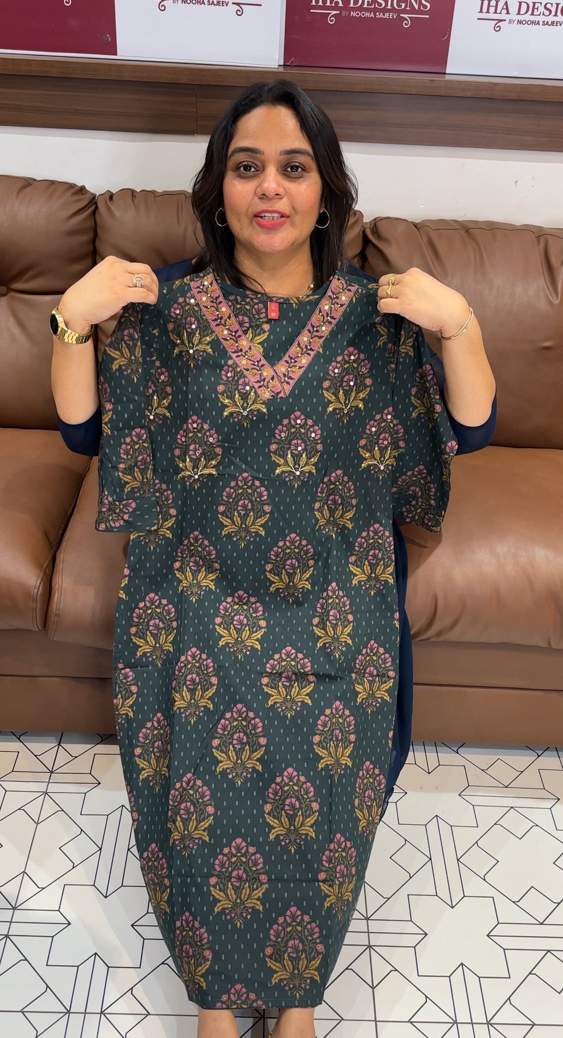 PRINTED LONG SLITTED TOPS - IHA 28270