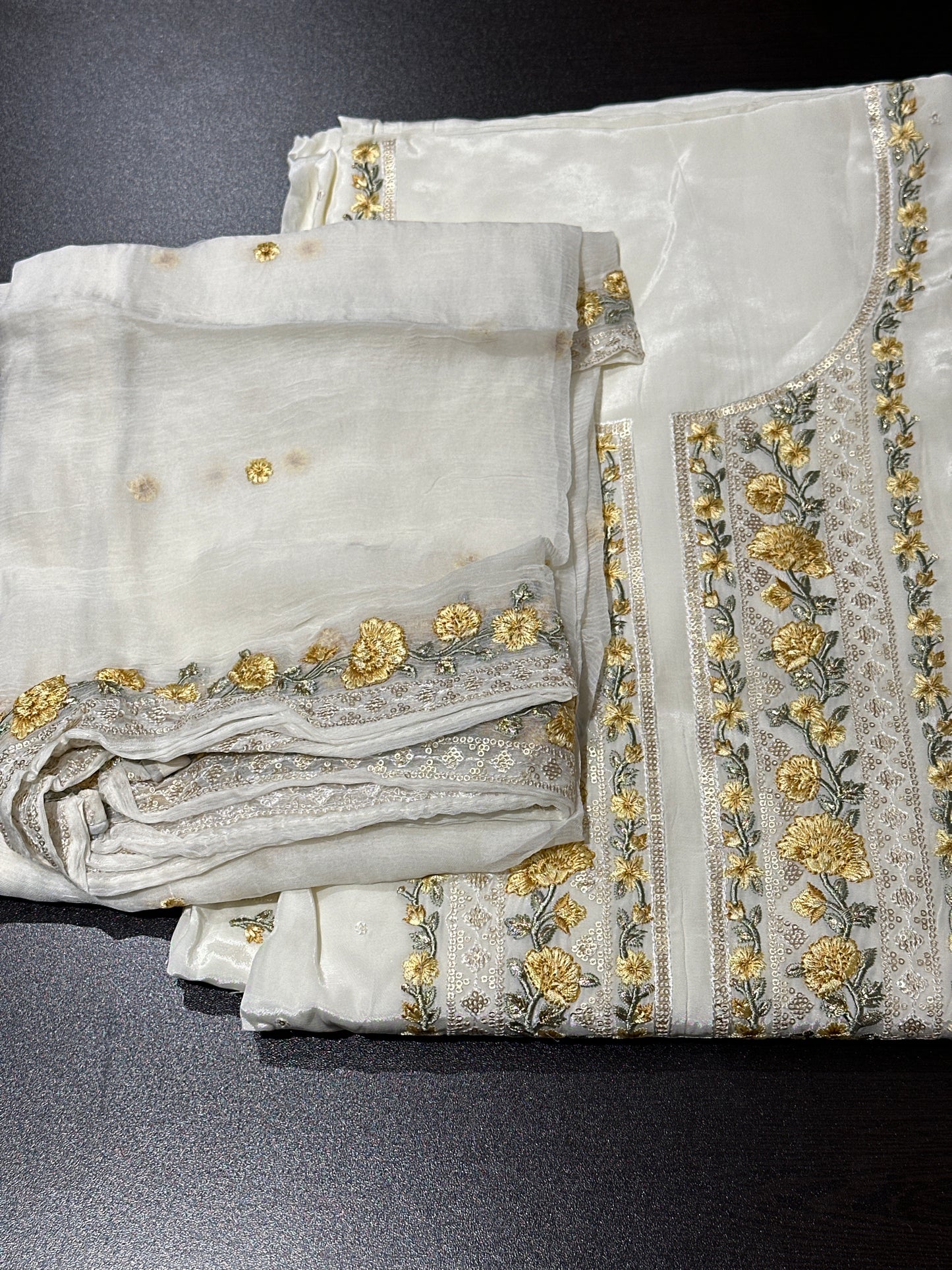 OFFER SALES UNSTITCHED SALWAR SUITS -  IHA 34177