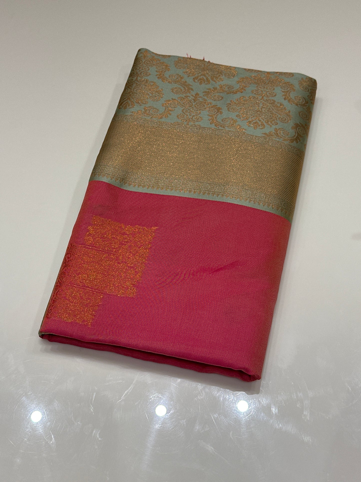 OFFER SALES SAREES - IHA 27178