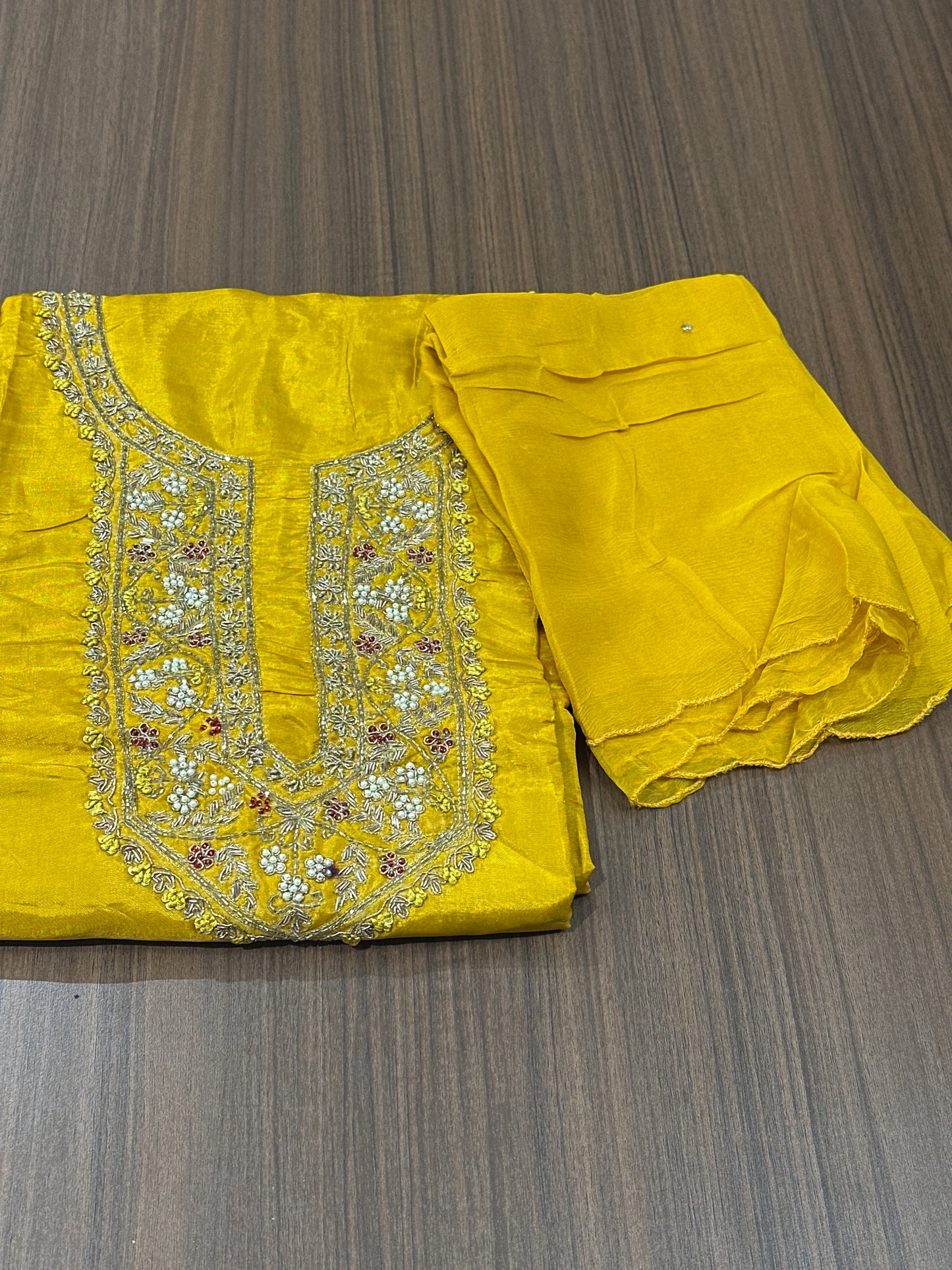 OFFER SALES UNSTITCHED SALWAR SUITS -  IHA 33903
