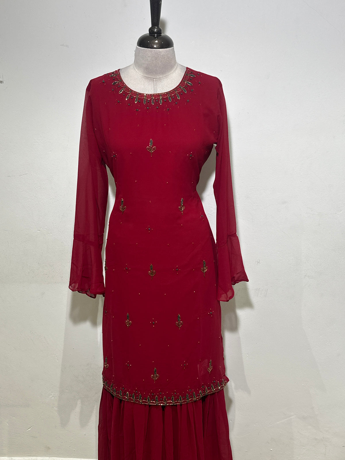 OFFER SALES READY TO WEAR SETS  -  IHA 35622