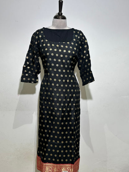 OFFER SALES READY TO WEAR SETS  -  IHA 35622