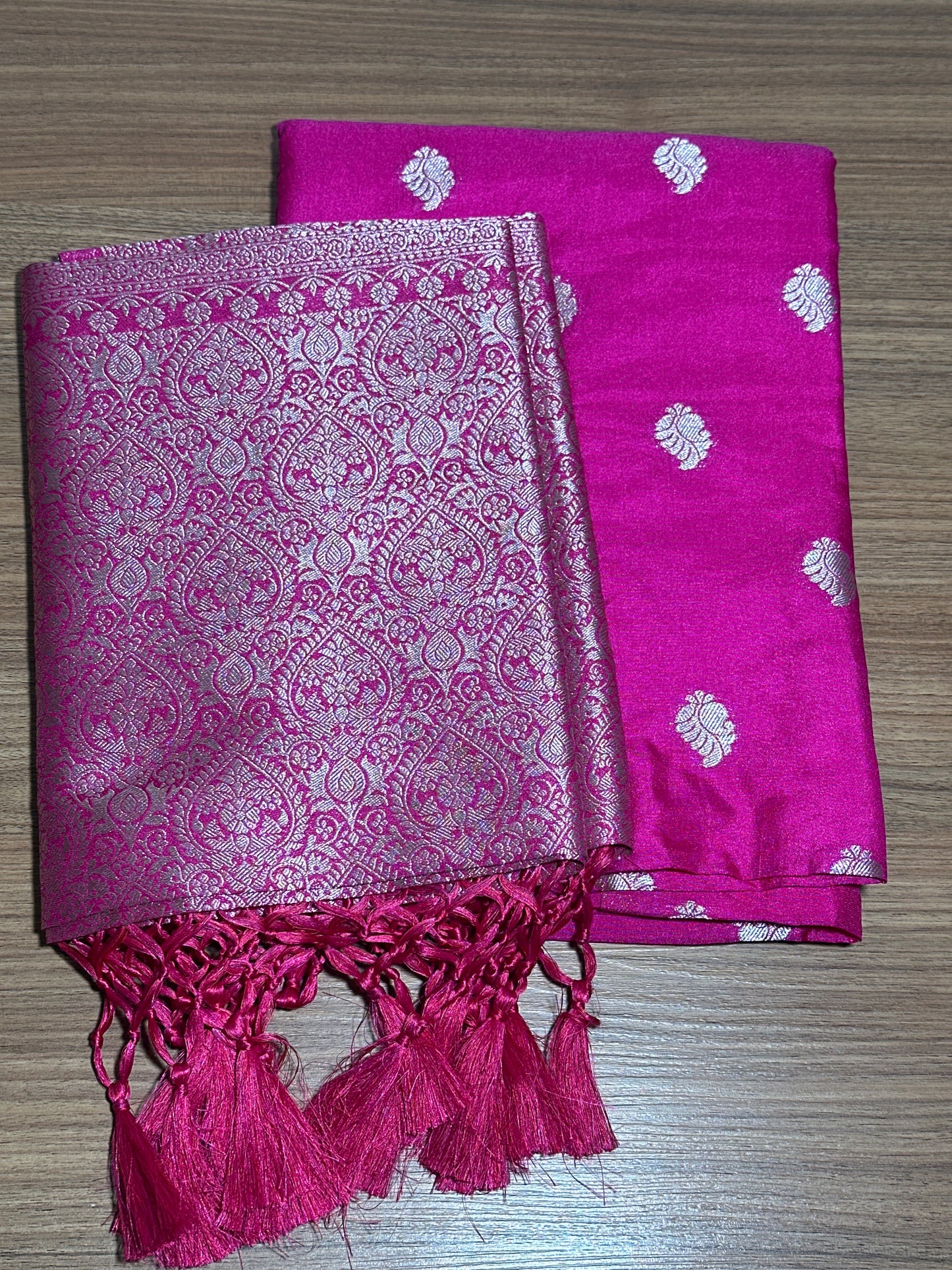 OFFER SALES UNSTITCHED SALWAR SUITS -  IHA 33646