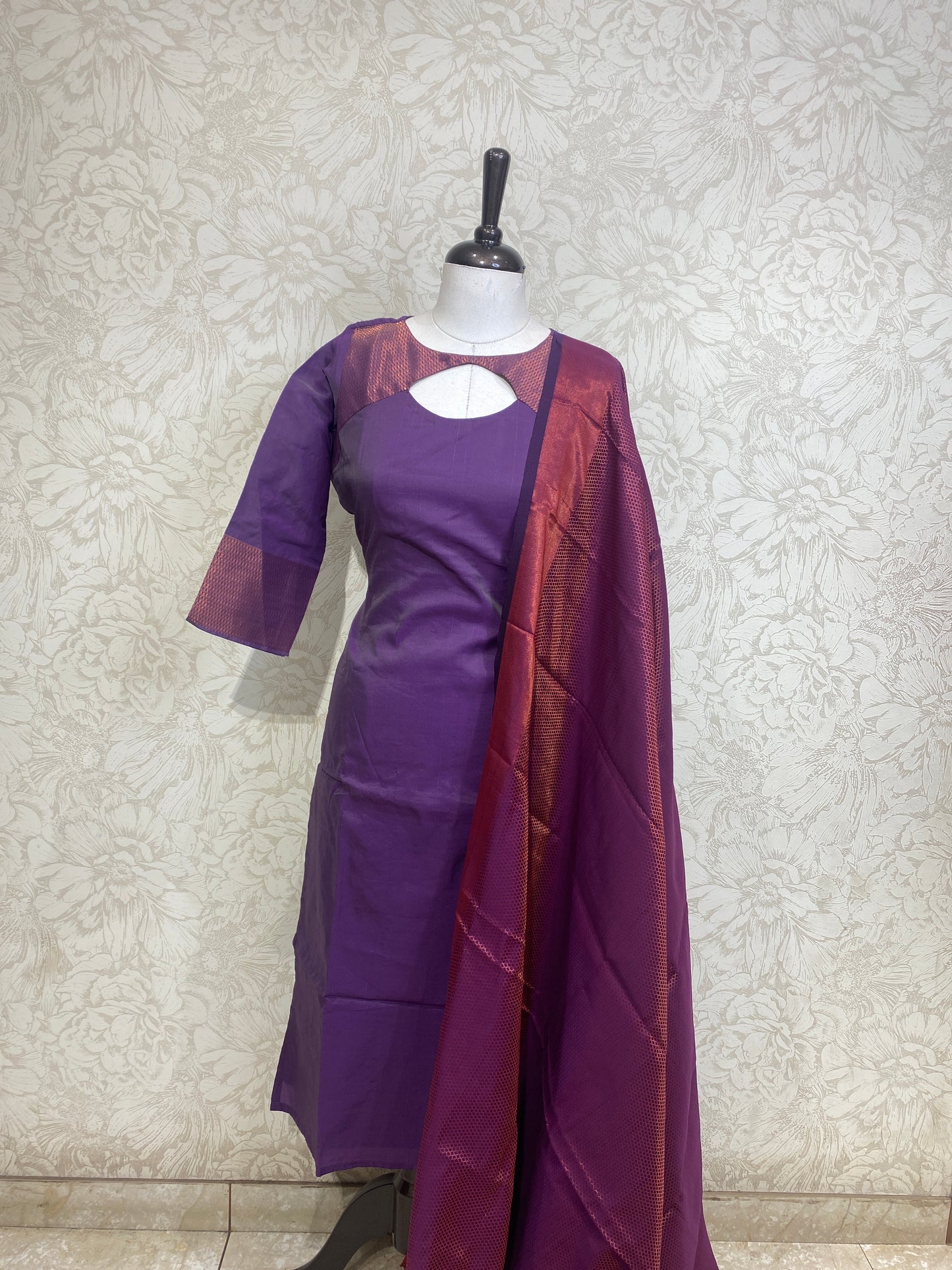 OFFER SALES TOPS COLLECTIONS - IHA 27023