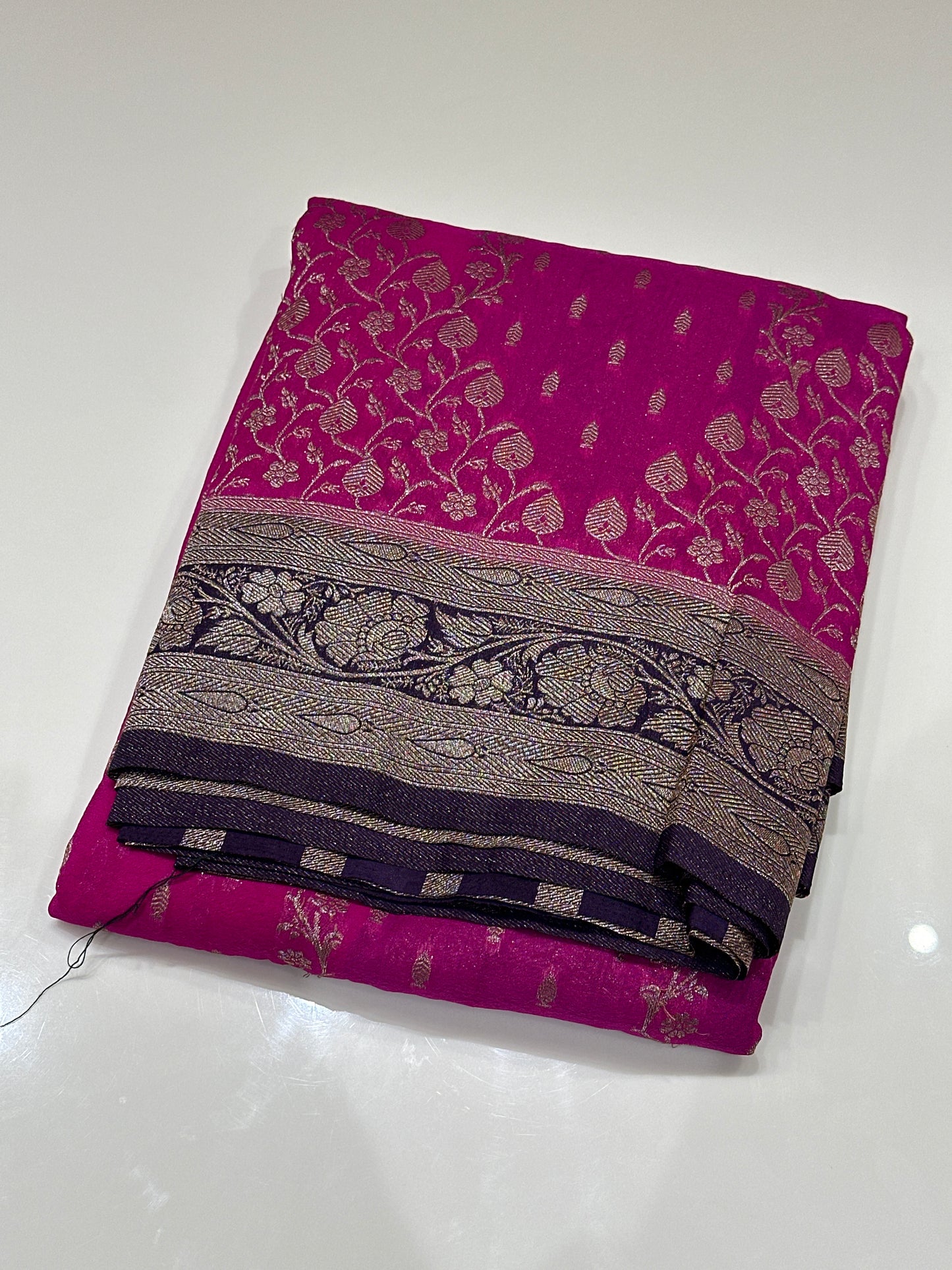 OFFER SALES SAREES - IHA 27137