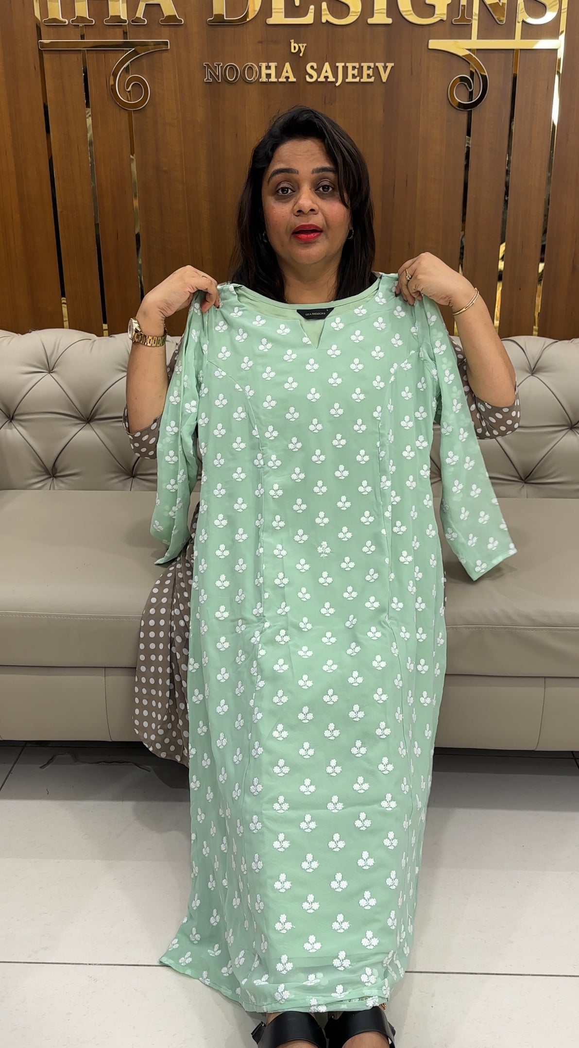 CHIKANKARI LONG ALINE TOPS - IHA 25317
