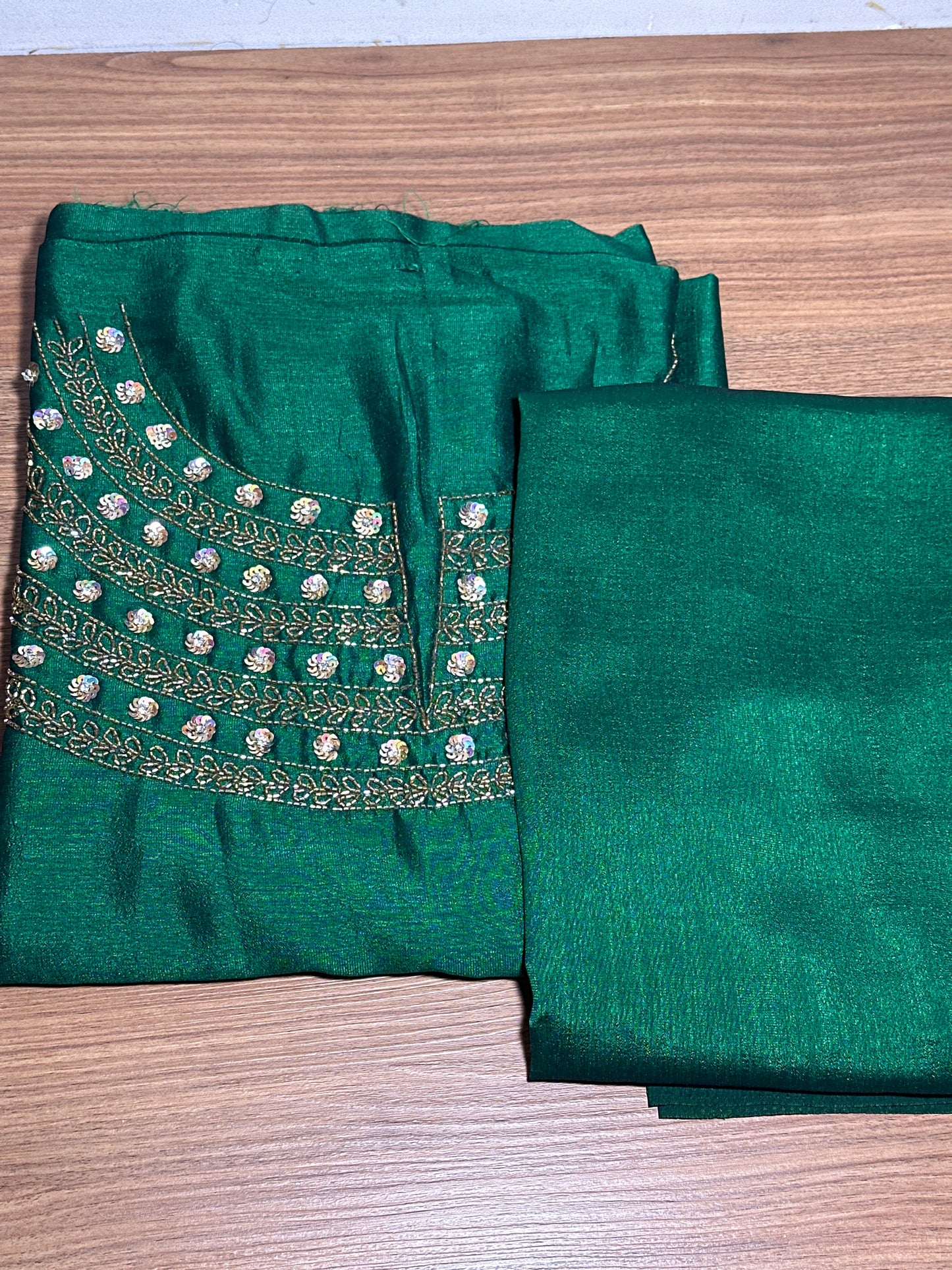OFFER SALES UNSTITCHED SALWAR SUITS -  IHA 33674