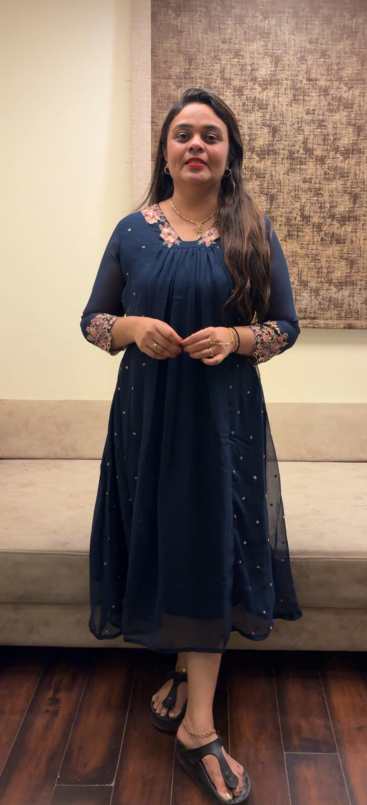 IHA'S IN-HOUSE LONG ALINE TOPS - IHA 24374